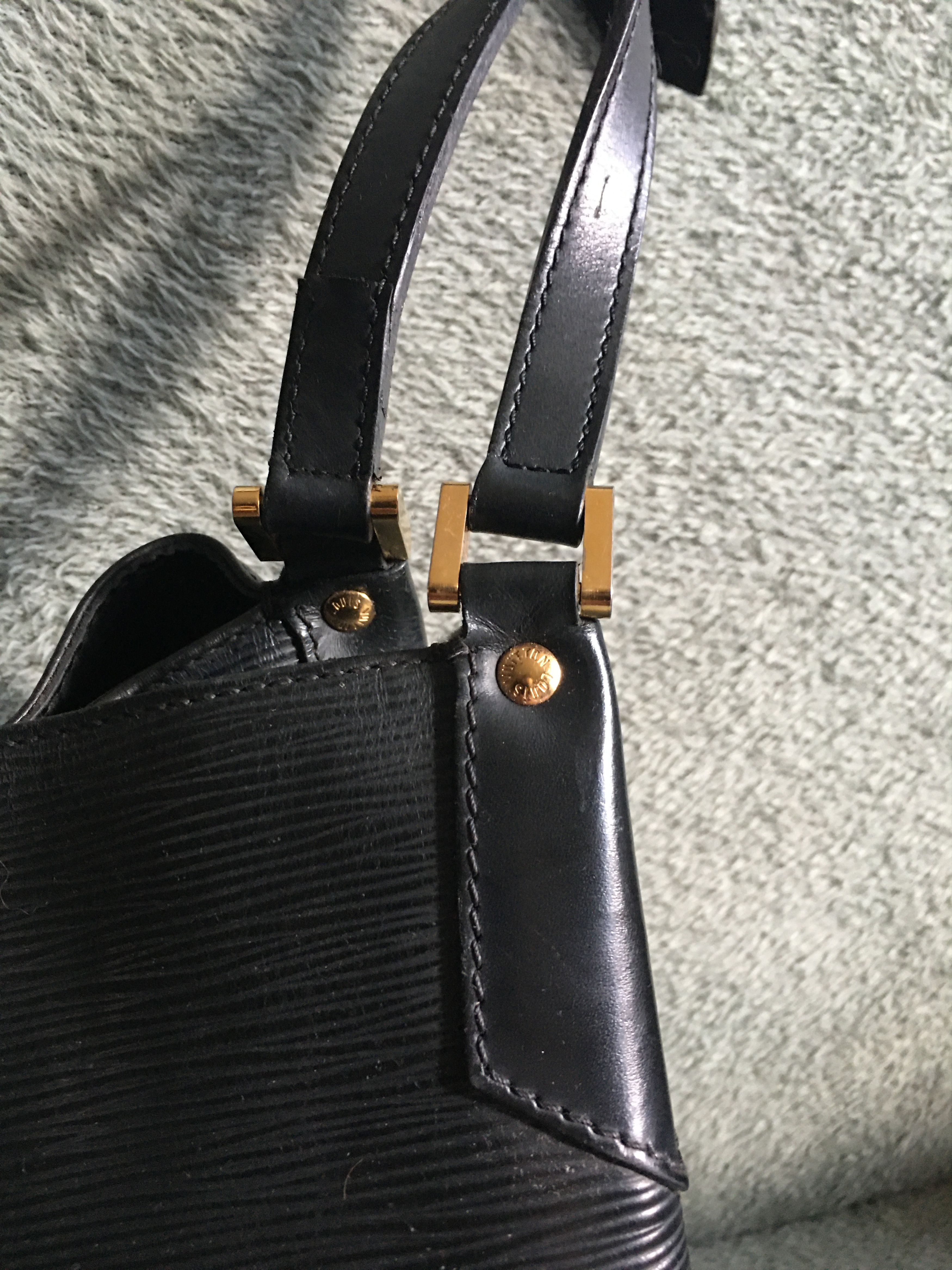 Louis Vuitton Louis Vuitton Epi Mandara Leather Black Shoulder Bag Size ONE SIZE - 15 Thumbnail