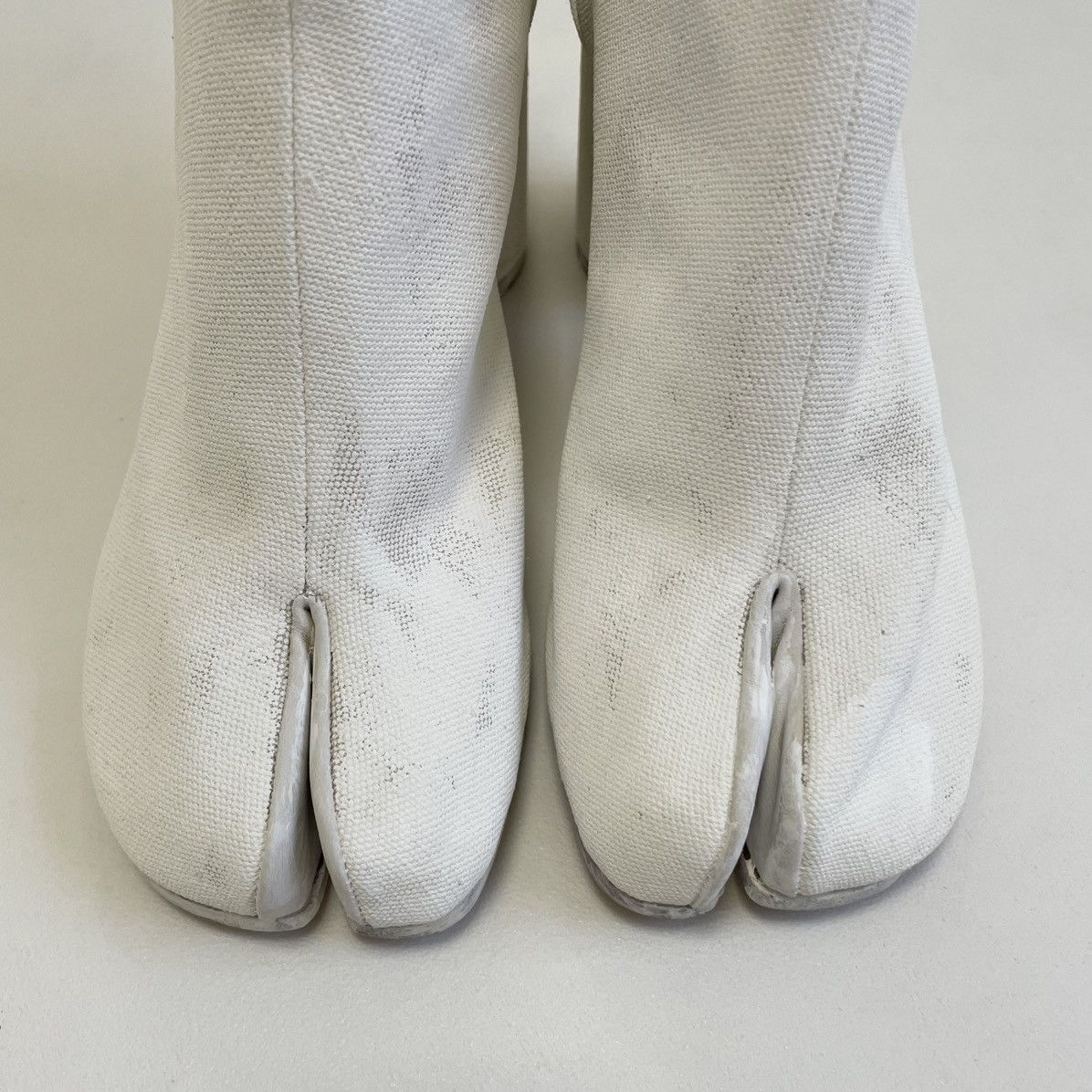 Maison Margiela White Painted Canvas Tabi Boots Size US 10 / IT 40 - 11 Thumbnail