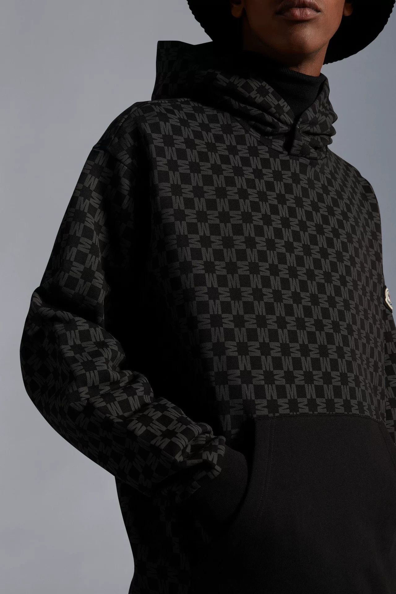 Moncler Moncler All-Over Logo Hoodie Size US XXL / EU 58 / 5 - 5 Thumbnail