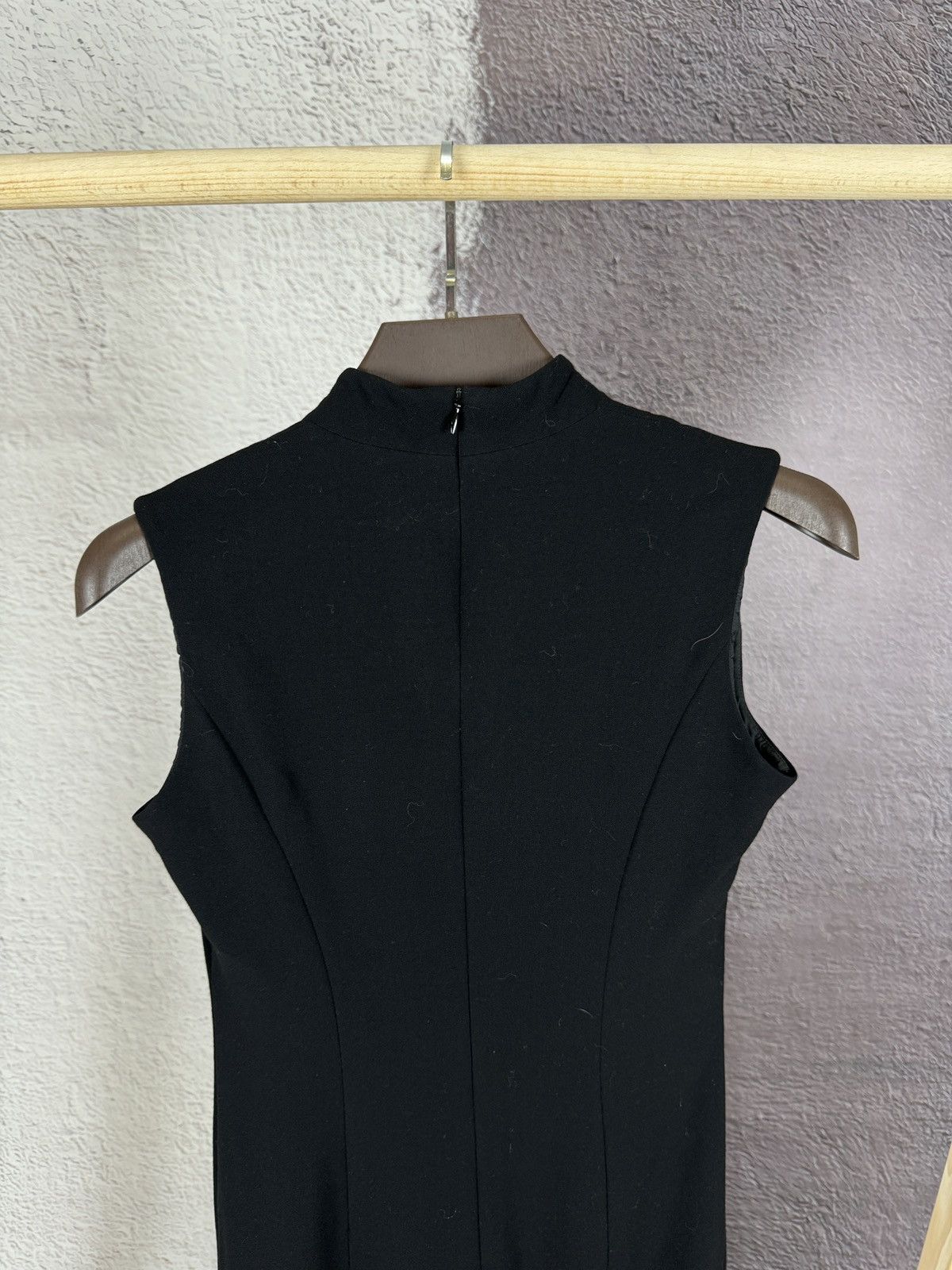 Escada Escada black wool middle v dress luxury Size M / US 6-8 / IT 42-44 - 10 Thumbnail