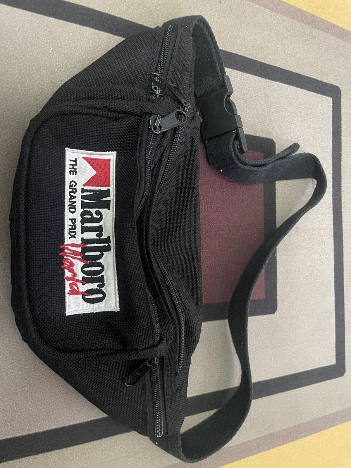 Marlboro × Marlboro Adventure Team × Marlboro Unlimited Marlboro Pouch Bag Vintage Size 34 - 1 Thumbnail