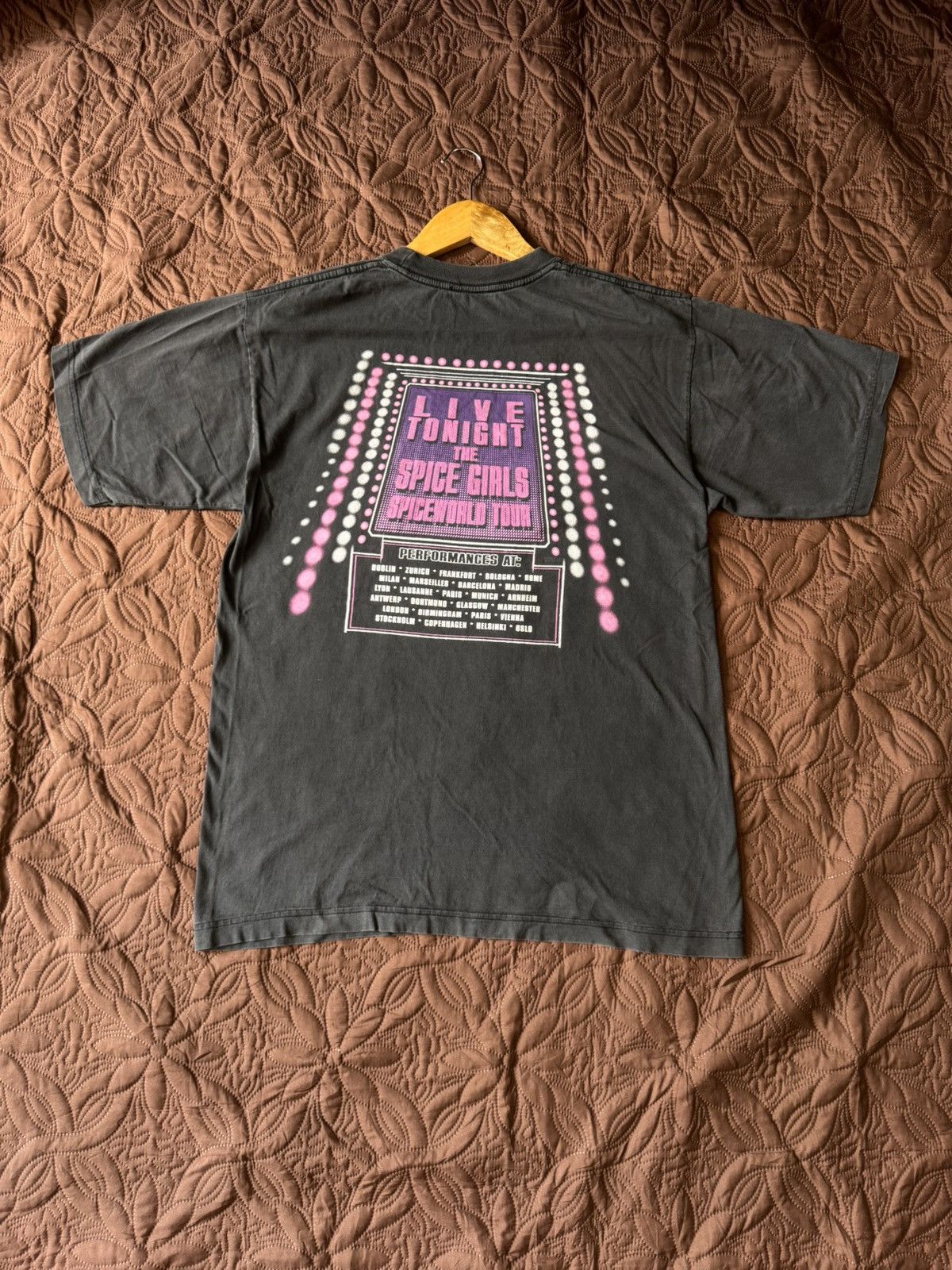 Band Tees Vintage band spice girl europe tour 1998 Size US M / EU 48-50 / 2 - 9 Thumbnail