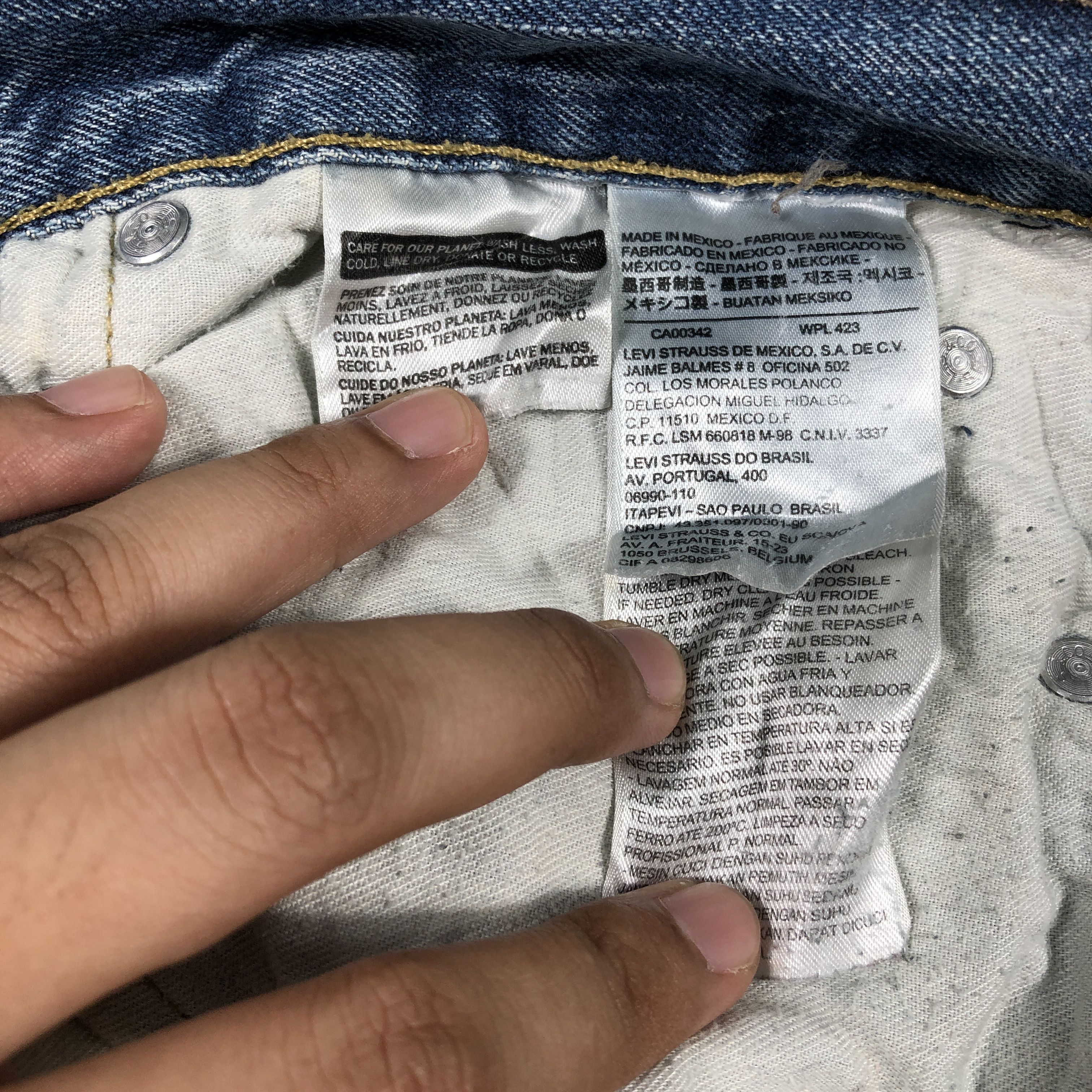 Levi's × Levi's Vintage Clothing × Vintage Vintage Levis Light Blue Wash L691 Size US 36 / EU 52 - 12 Thumbnail