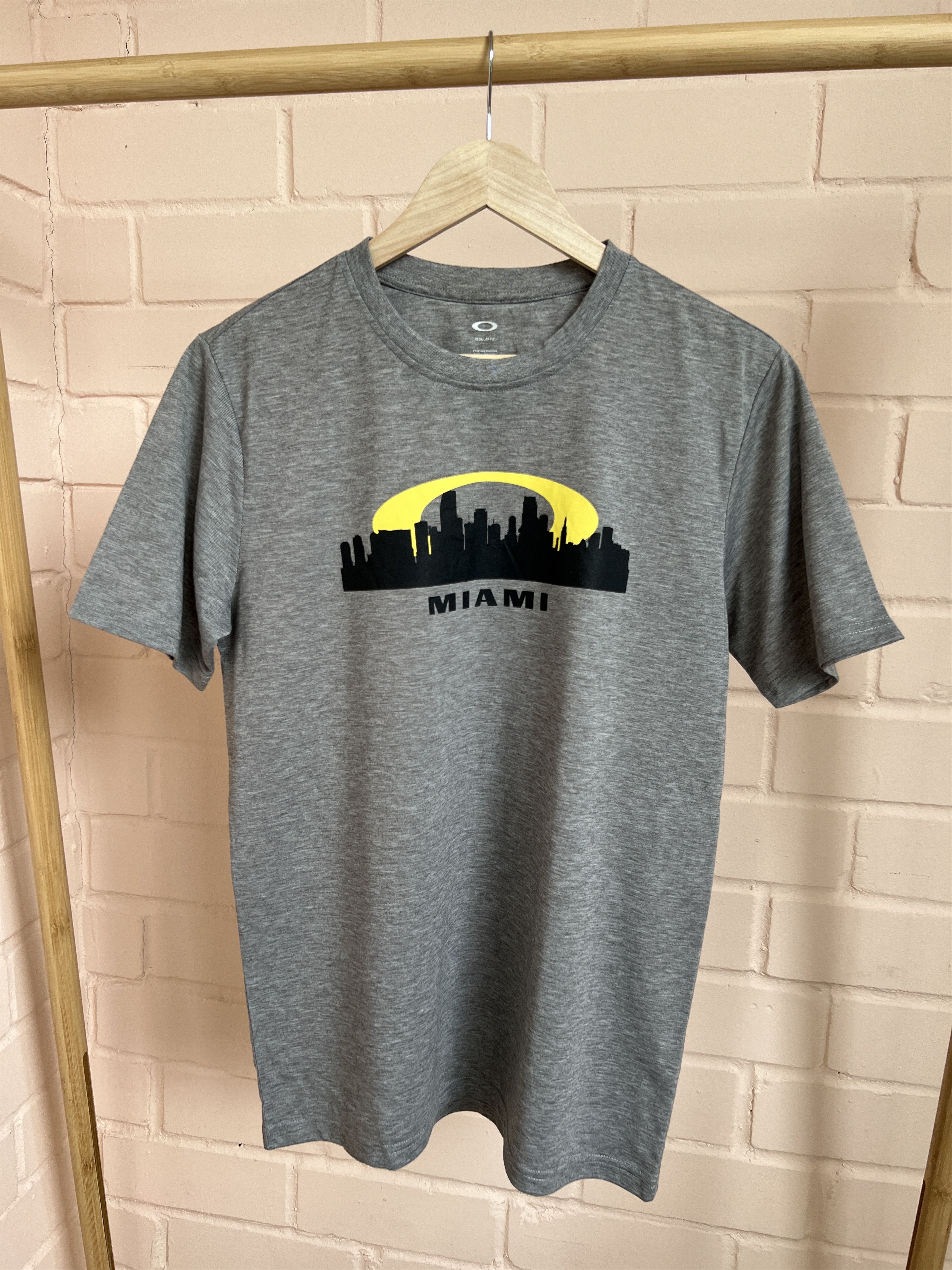Oakley Oakley Miami City Center Circle Logo Pattern T-shirt Size US S / EU 44-46 / 1 - 3 Thumbnail