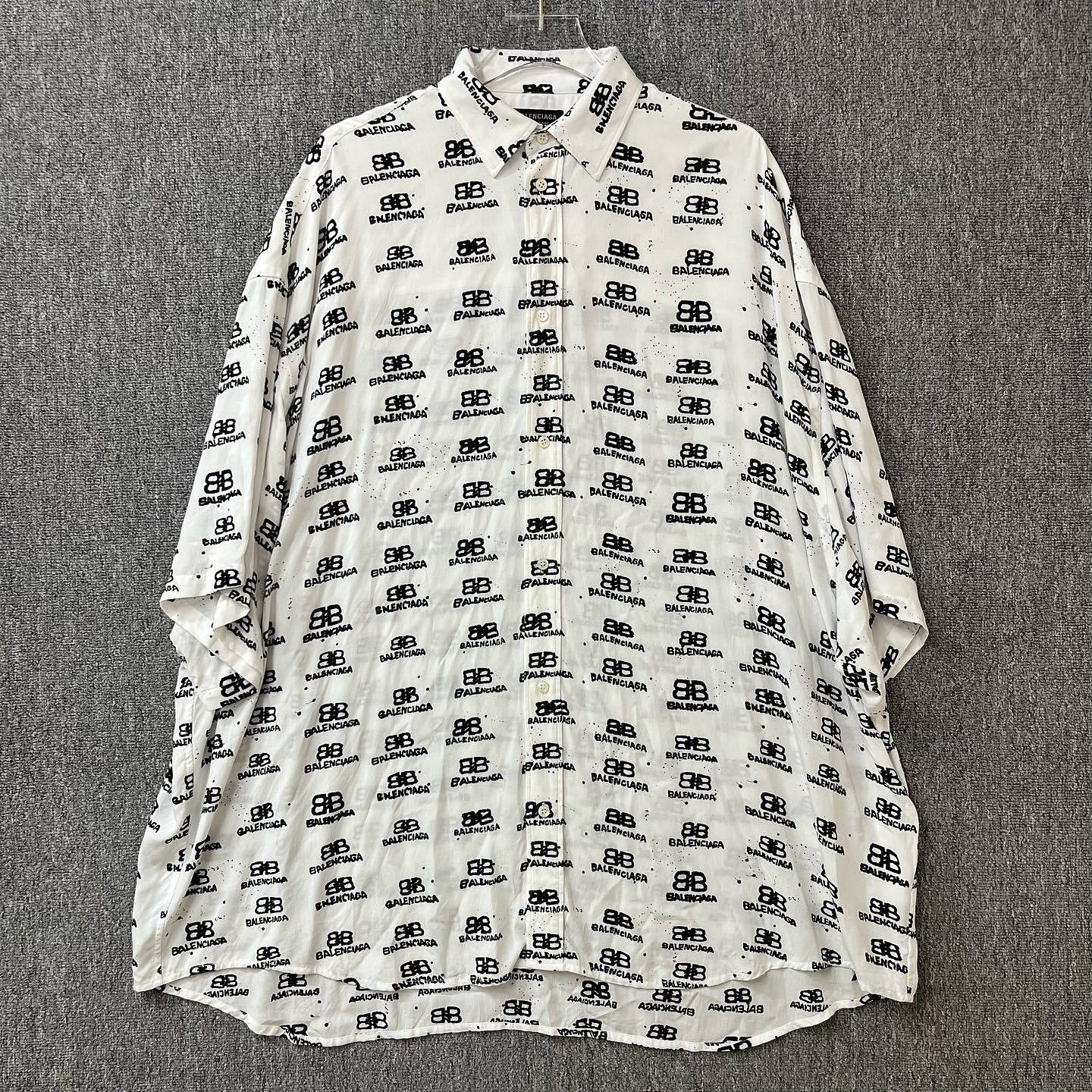 Balenciaga Balenciaga All-over Logo Short Sleeve Shirt US S Size US S / EU 44-46 / 1 - 1 Thumbnail