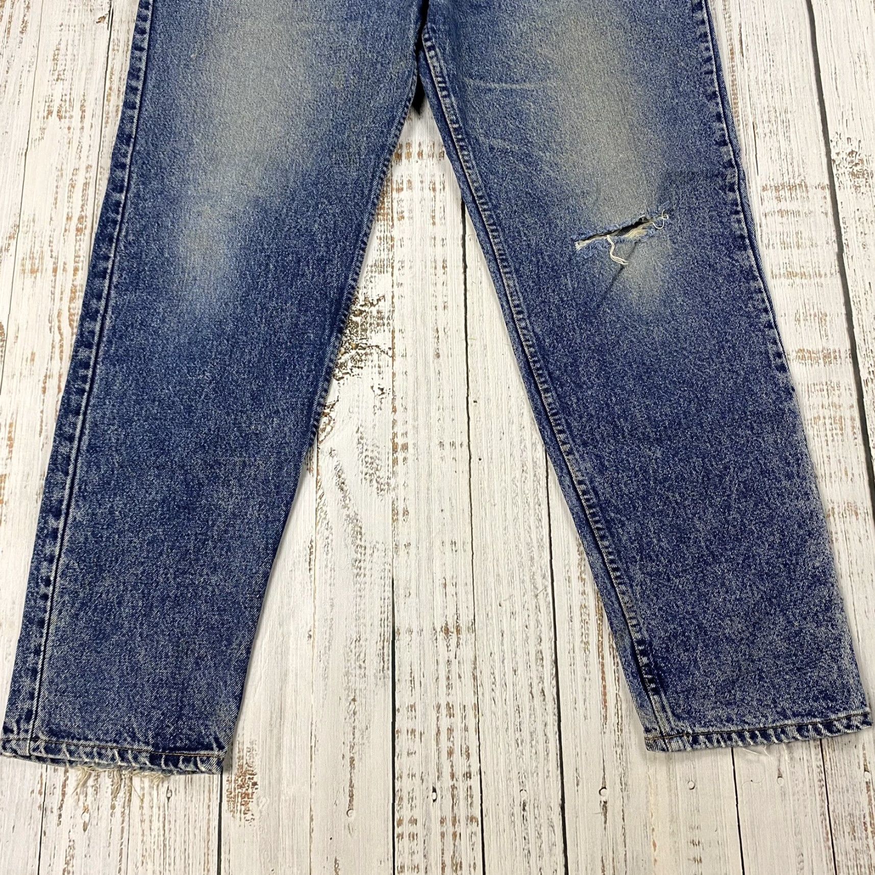 Levi's Vintage Levi's 550 Jeans Men Dark Wash Denim 38x32 USA Made Faded Tapered Size US 38 / EU 54 - 3 Thumbnail