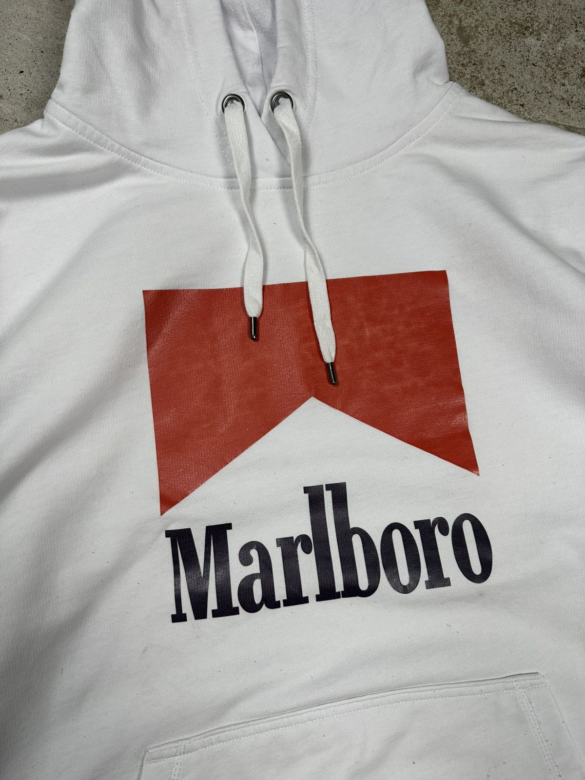 Marlboro Vintage Y2K Marlboro Big Logo White Hoodie Sweatshirt Size US L / EU 52-54 / 3 - 7 Thumbnail