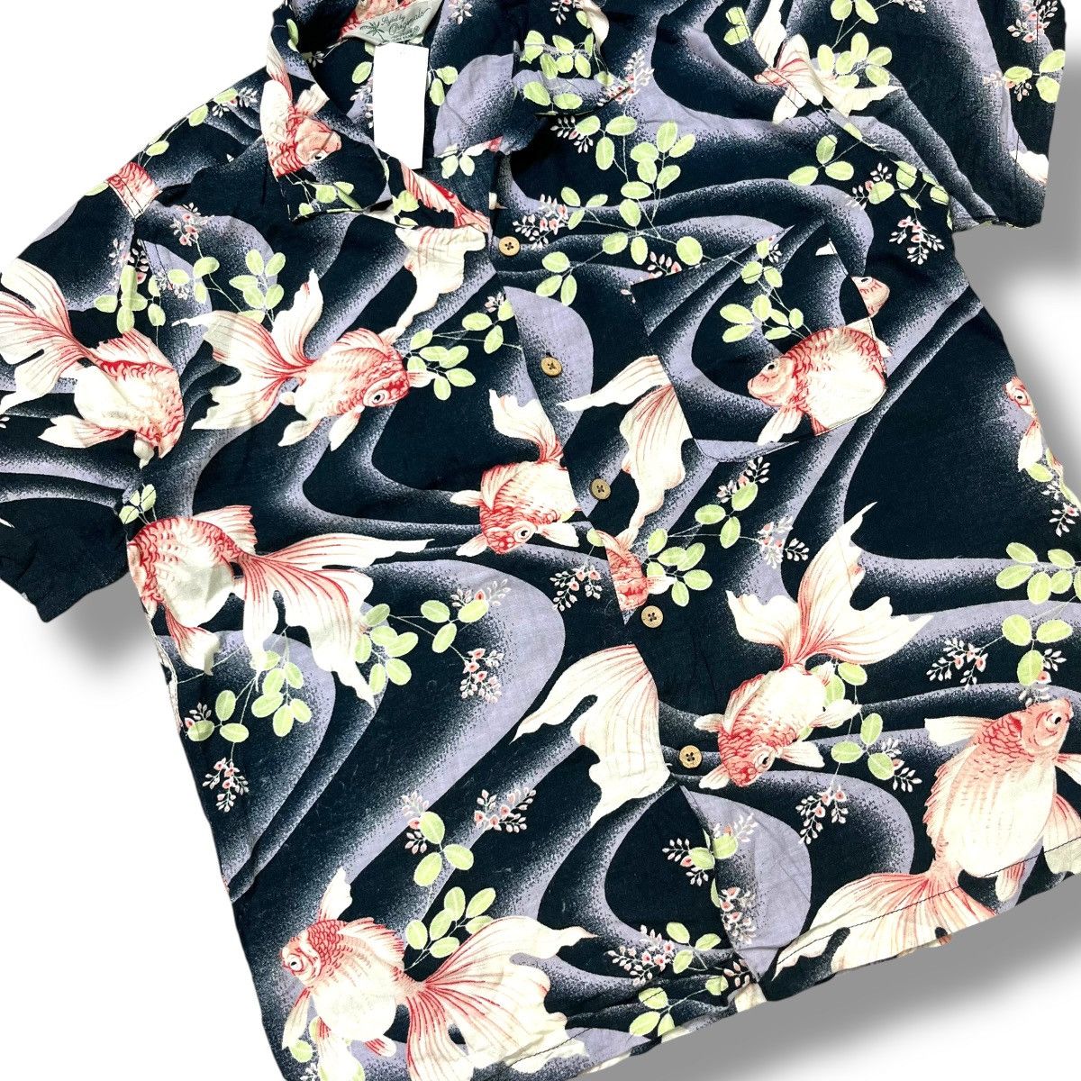 Other Rayon 100% Hawaiian shirt koi pattern loop collar Size US M / EU 48-50 / 2 - 3 Thumbnail
