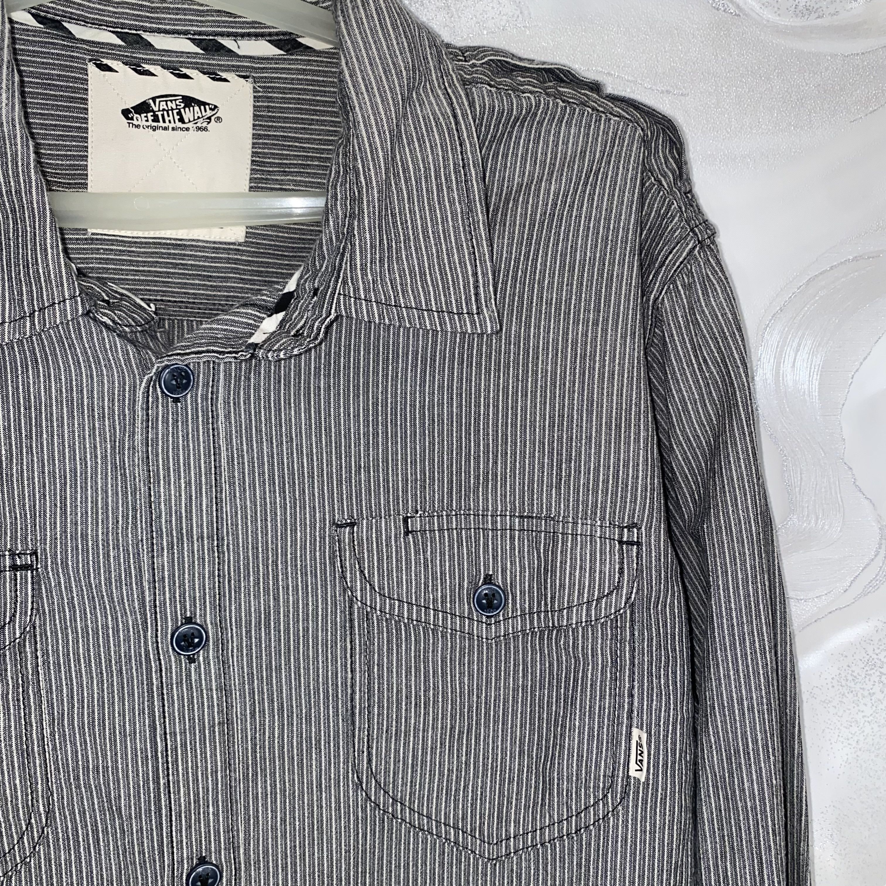 Vans Vintage Vans Skateboards Shirt Size L Size US L / EU 52-54 / 3 - 5 Thumbnail
