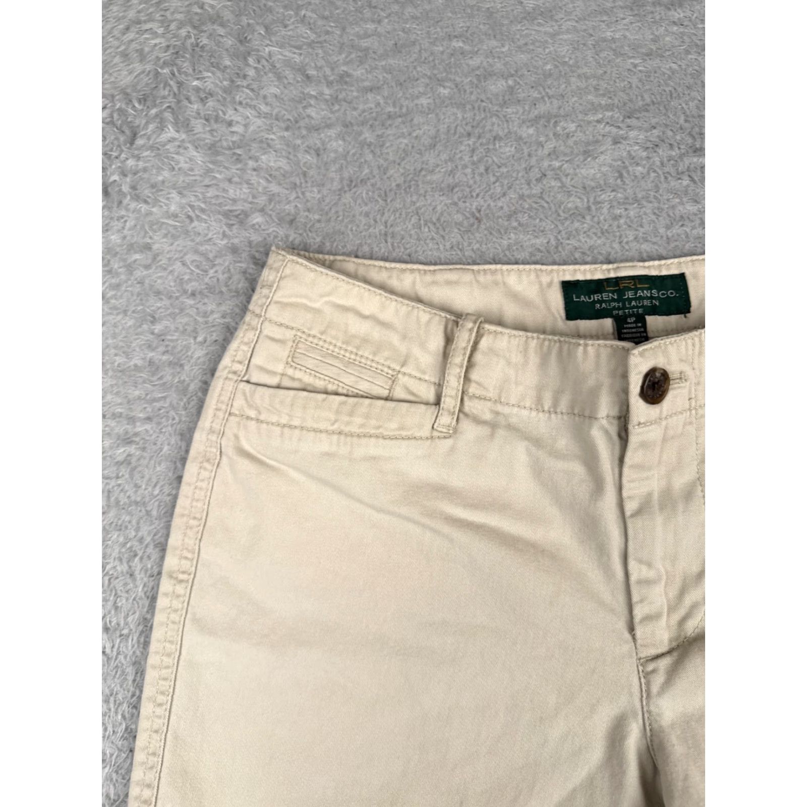 Ralph Lauren Vintage Lauren Ralph Lauren Women's Shorts 4P Beige Cotton Chino Mid Rise 6in Inseam Casual Activewear Summer Size 27" / US 4 / IT 40 - 4 Thumbnail