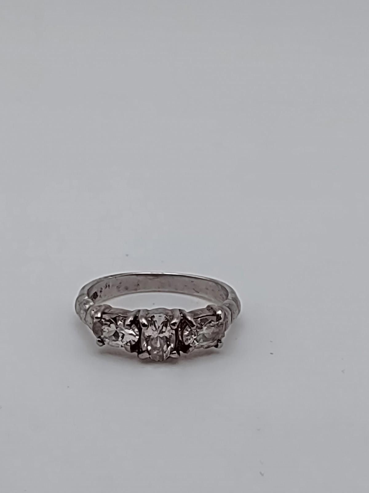 The Unbranded Brand 925 CZ 3 Stone Ring Size 6.5 Sterling Silver Size ONE SIZE - 1 Thumbnail
