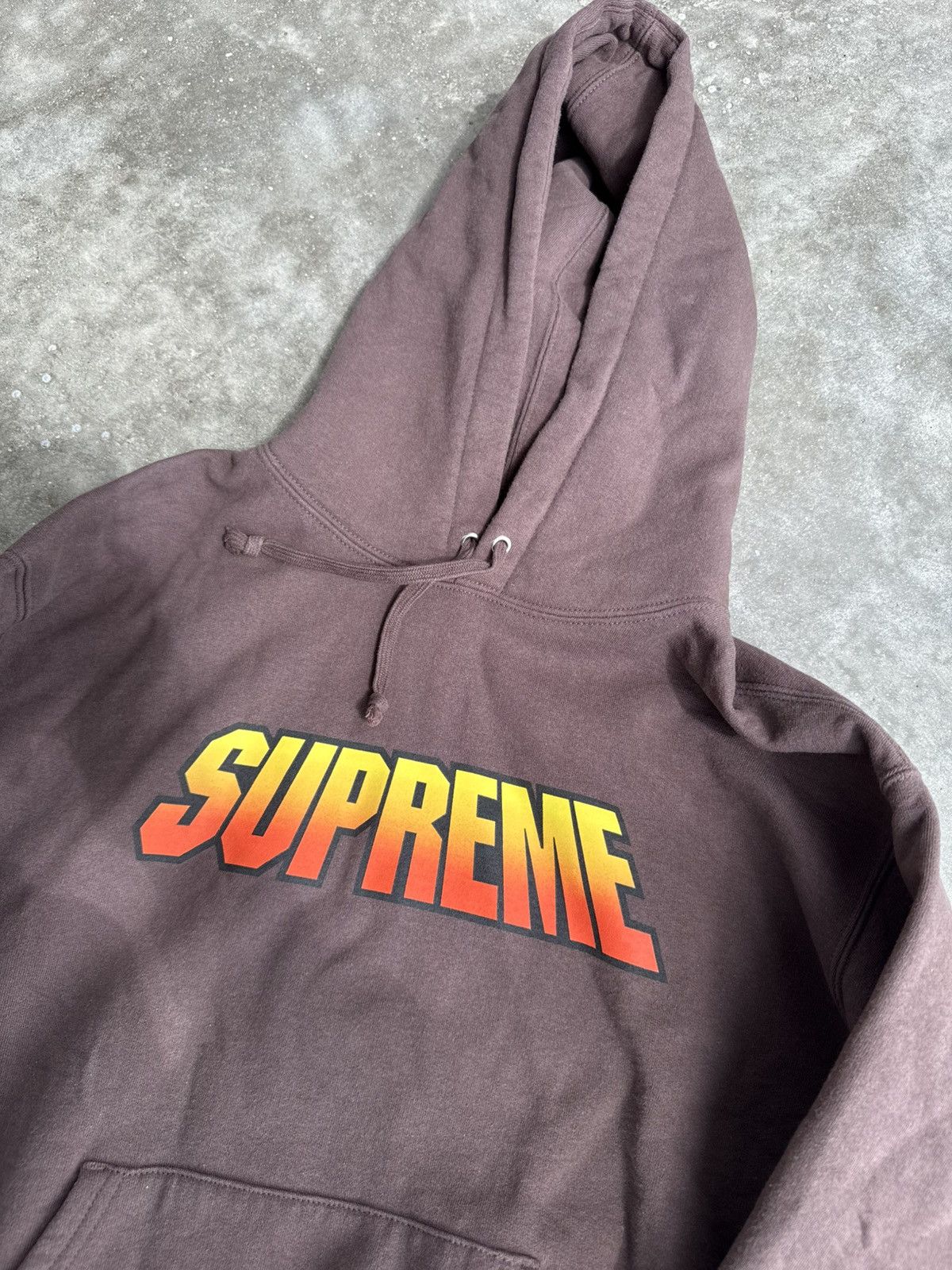 Supreme Supreme gradient logo hoodie streetwear sneakers hype rare Size US S / EU 44-46 / 1 - 2 Thumbnail