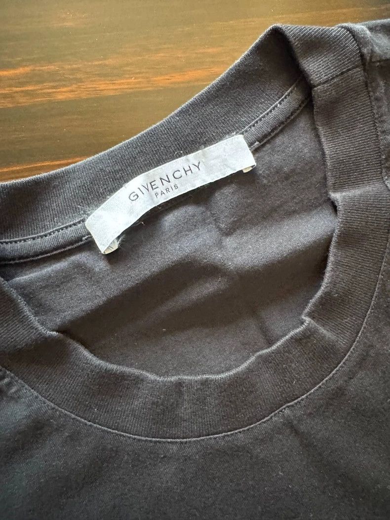 Givenchy Givenchy Short Sleeve T-Shirt Size US L / EU 52-54 / 3 - 4 Thumbnail