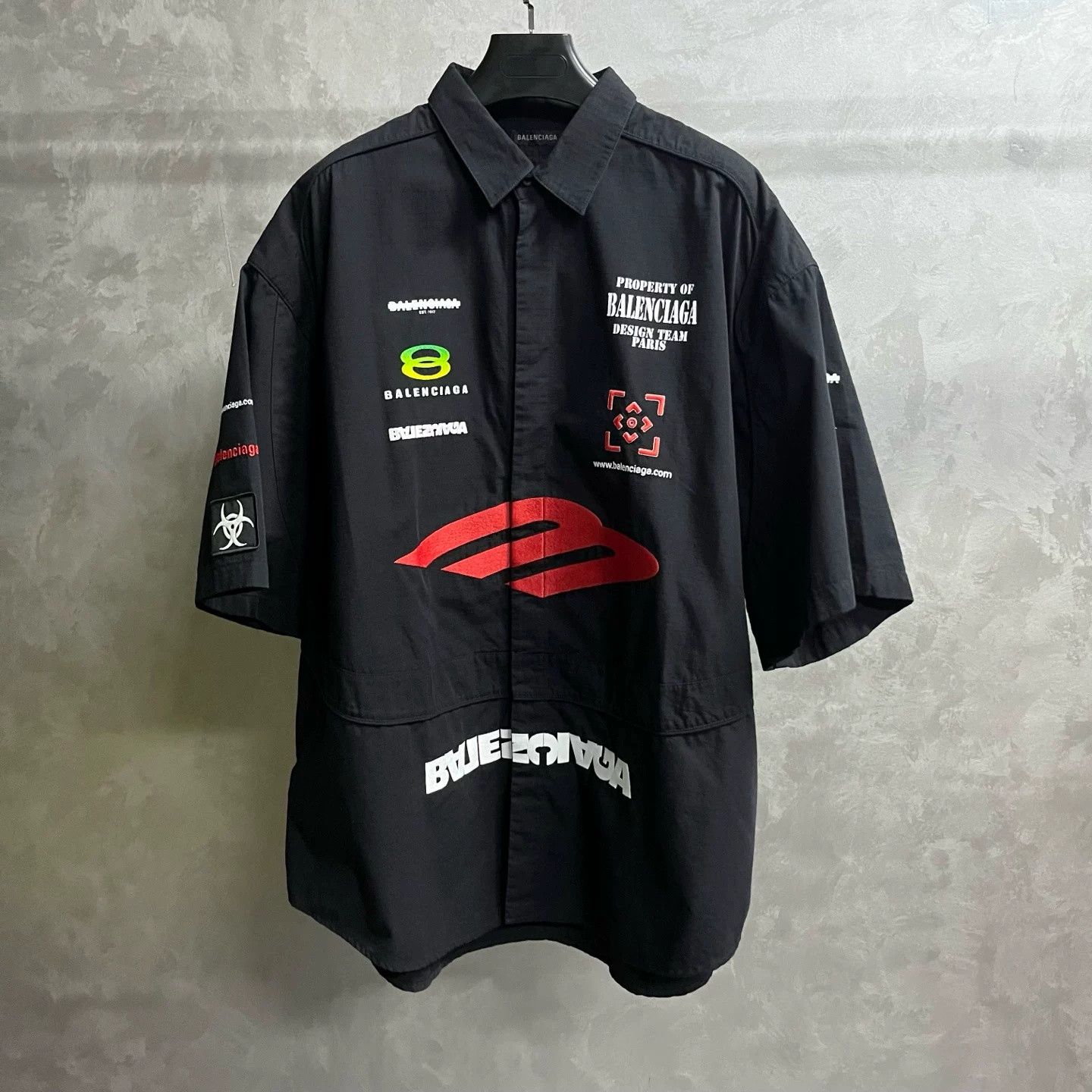 Balenciaga Balenciaga Black Letter Print Short-Sleeve Shirt Size US XXS / EU 40 - 1 Thumbnail