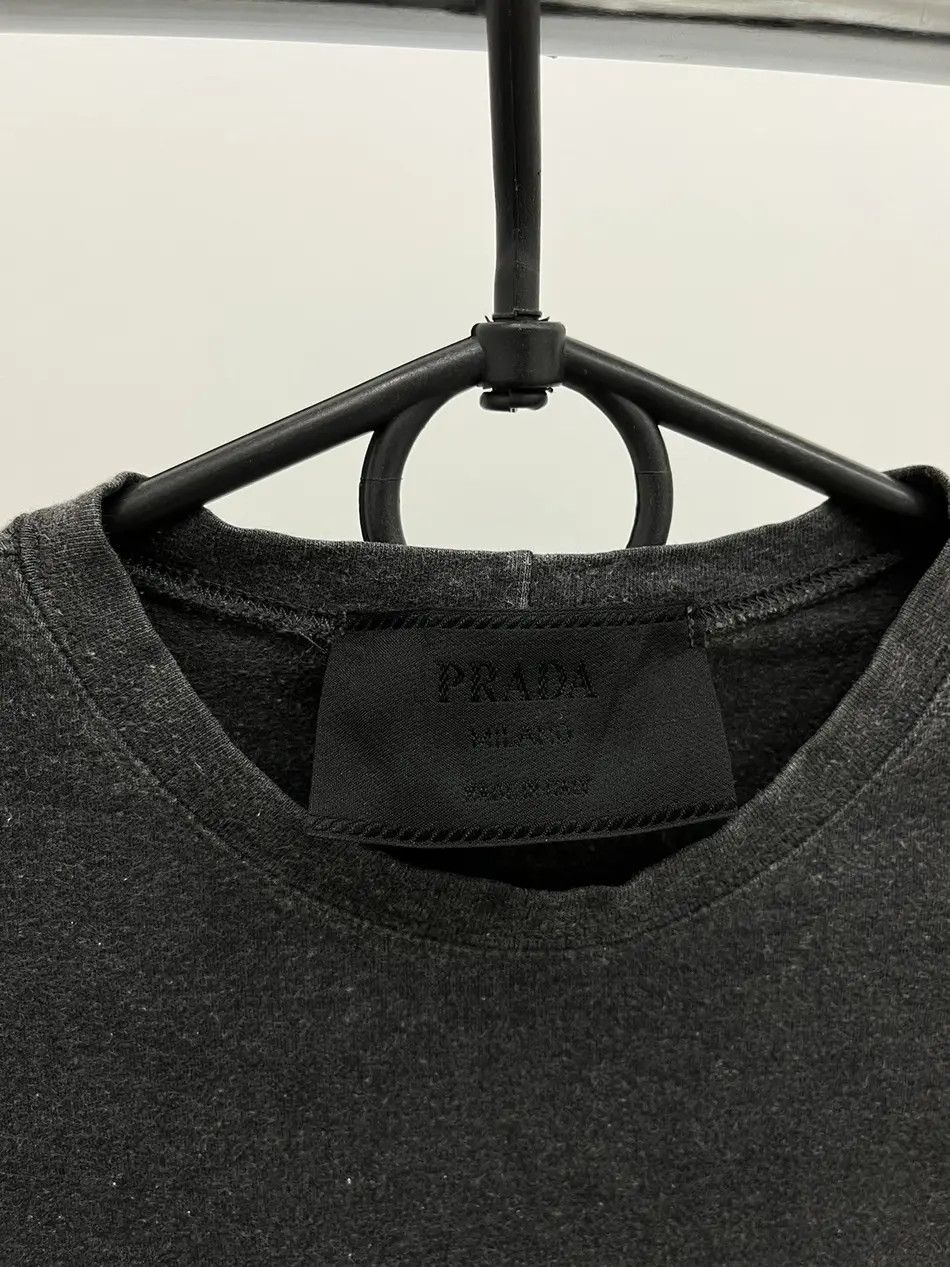 Prada Prada Basic Gray Long Sleeve T-Shirts Tee Size S / US 4 / IT 40 - 2 Thumbnail