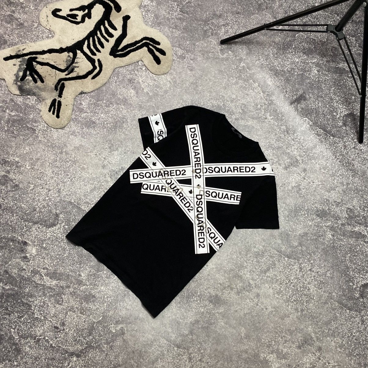 Dsquared2 Designer Dsquared2 Big Logo y2k opium tee size S Size US S / EU 44-46 / 1 - 1 Thumbnail