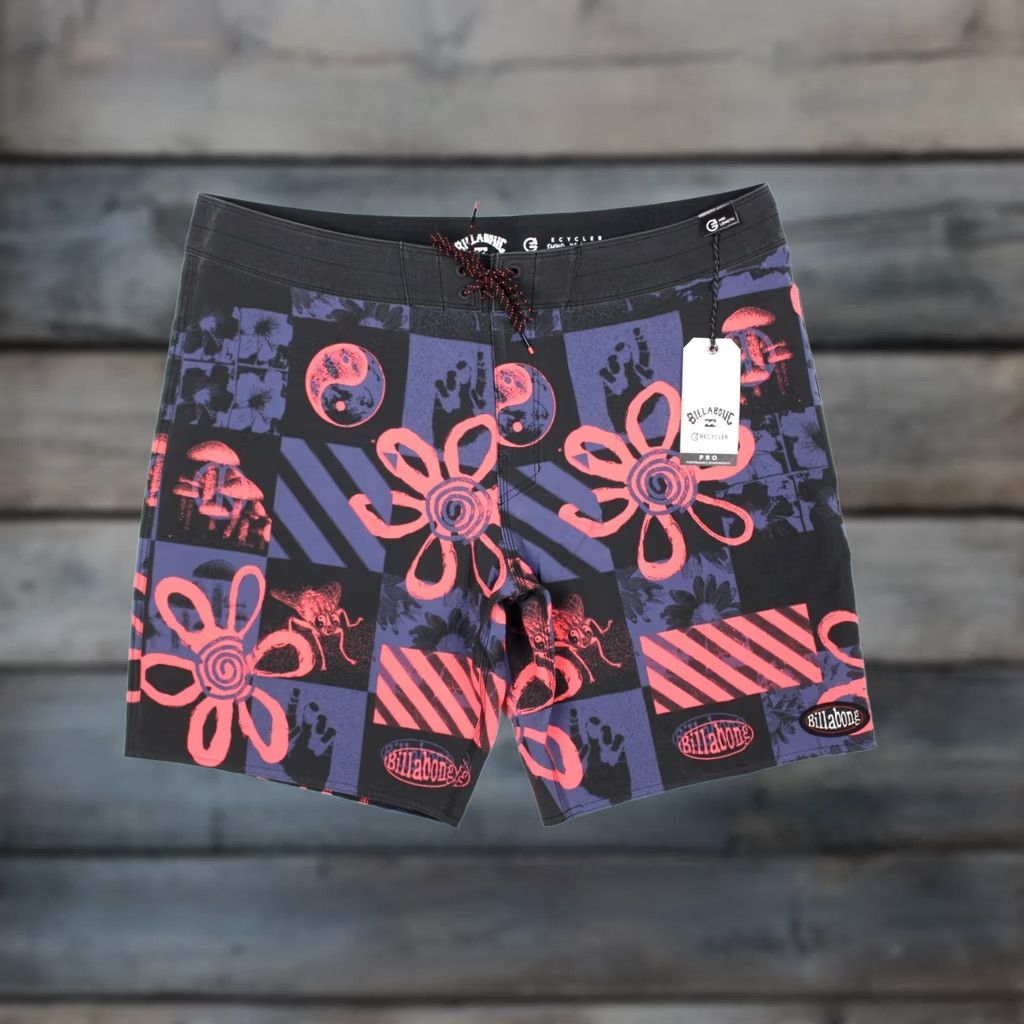 Billabong VINTAGE Billabong Men's Sundays Pro Board Shorts Mid Length 38 Washed Royal Multi KPF0 Size US 38 / EU 54 - 1 Thumbnail