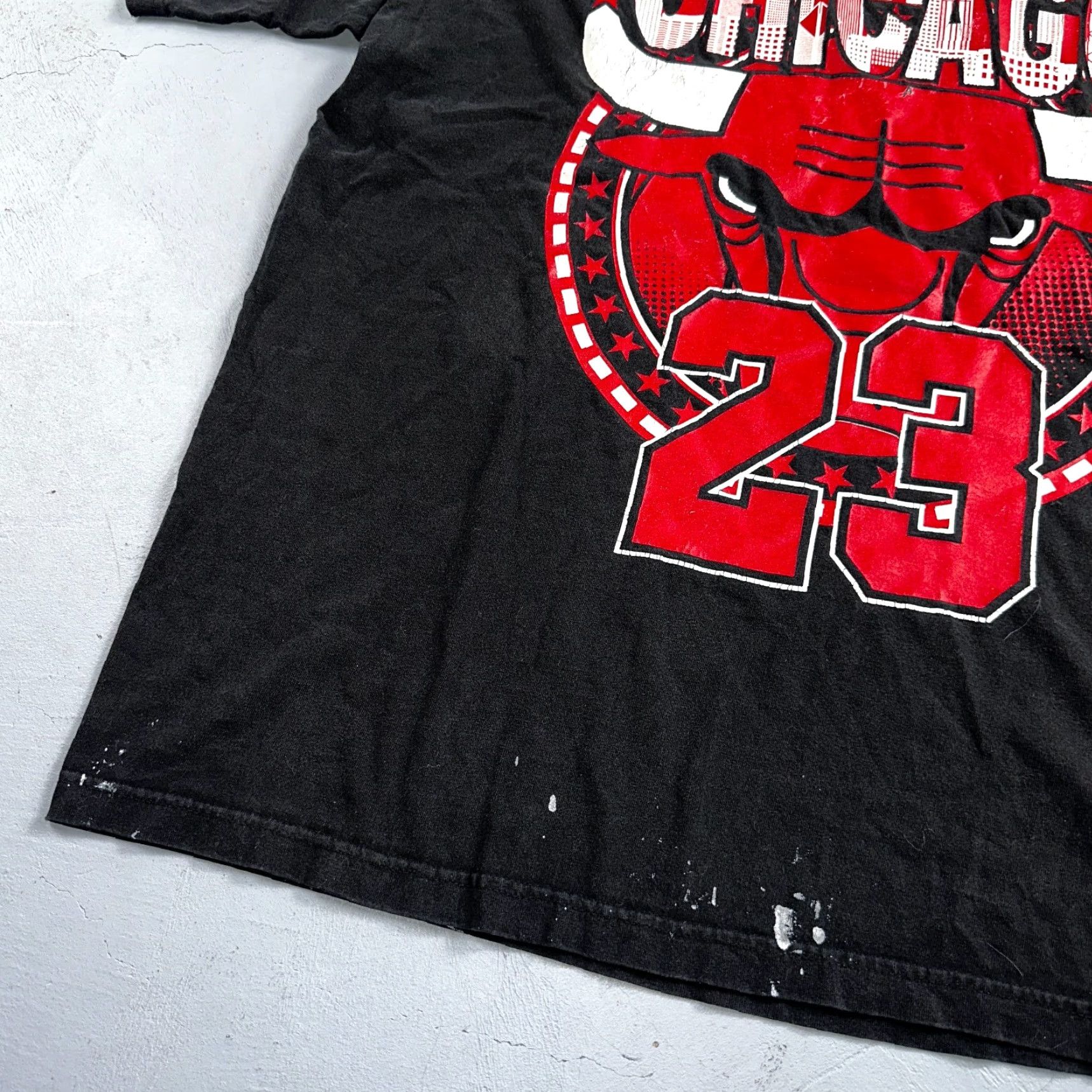 NBA VINTAGE Chicago Bulls 23 Spellout Skyline T Shirt Pro Tag 3XL Black Mens NBA USA Jordan 90s Shirt Size US XXL / EU 58 / 5 - 3 Thumbnail