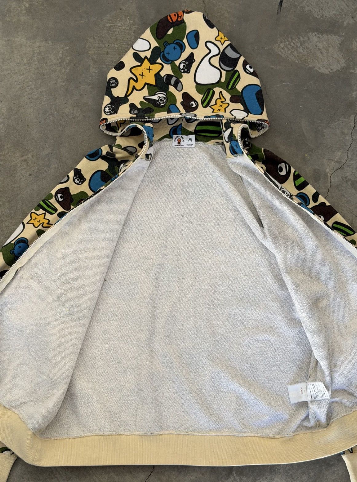 Bape × Kaws baby milo bape x kaws animal kingdom full zip hoodie Size US M / EU 48-50 / 2 - 6 Thumbnail