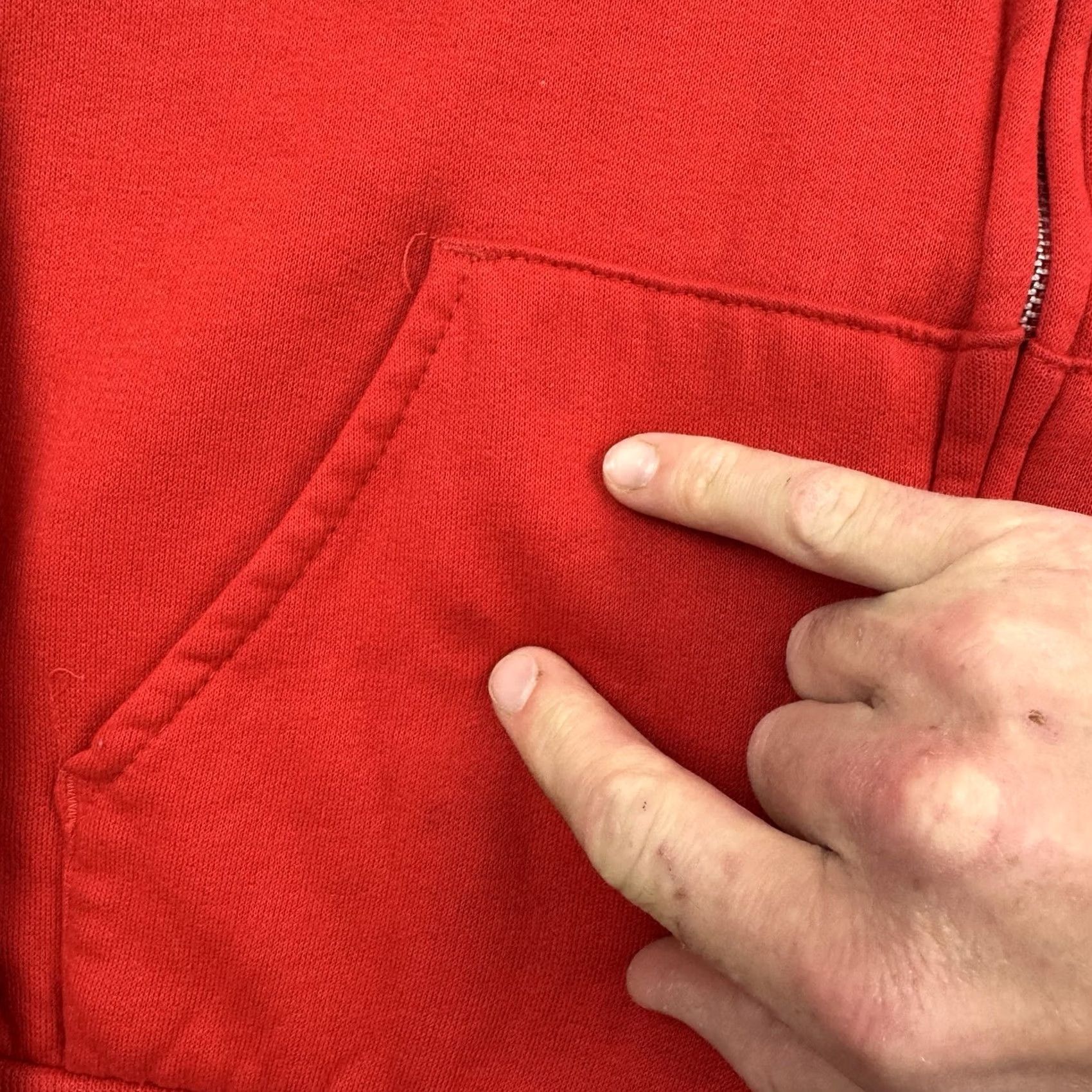 Vintage VINTAGE Full Zip Hoodie Mens Adult Medium Red Sweatshirt Pockets 90s 80s USA Cotton Blend Size US M / EU 48-50 / 2 - 2 Thumbnail