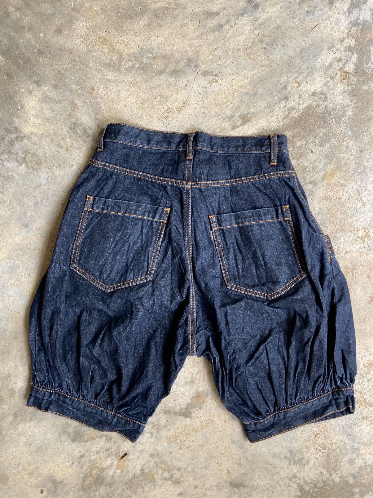 Issey Miyake Ne-net by Issey Miyake balloon denim short pants Size US 29 - 2 Thumbnail