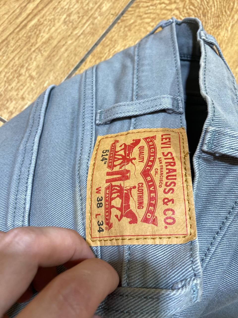Levi's Levi's 514 Gray Light Wash Straight Jeans Mid Rise Button Size US 38 / EU 54 - 3 Thumbnail