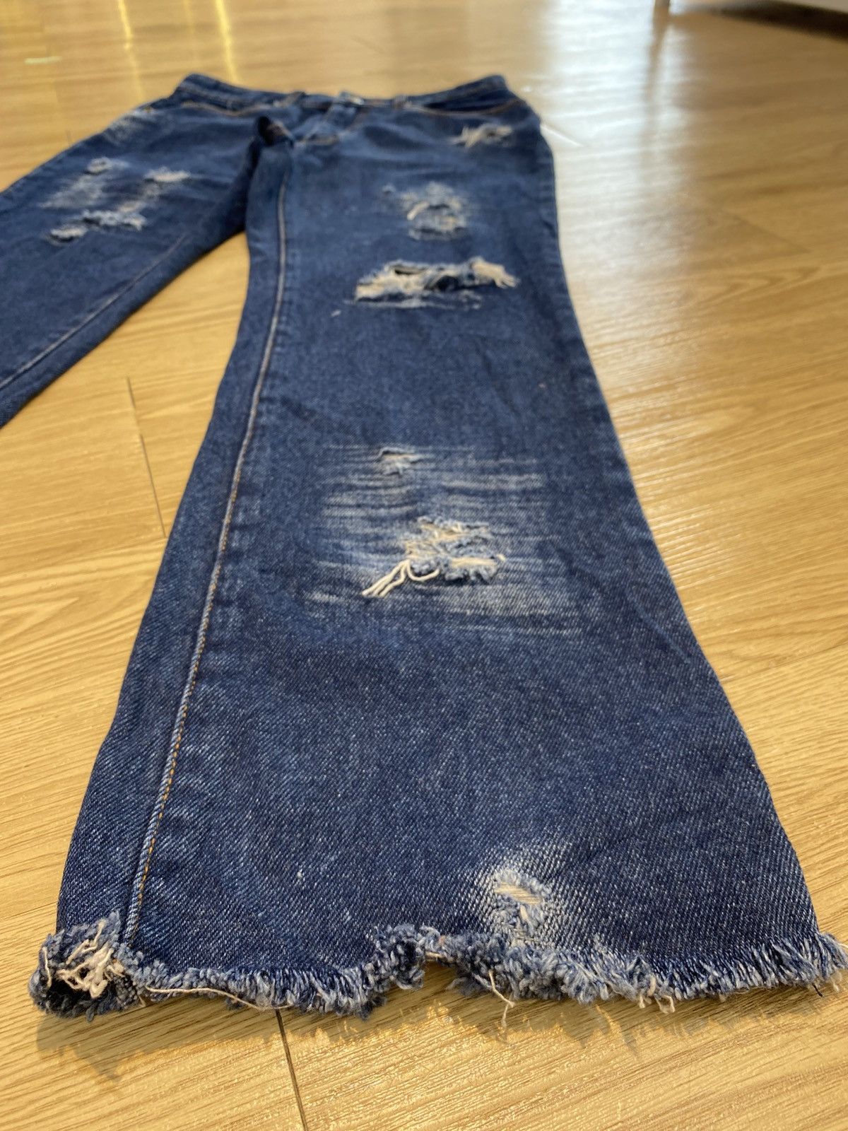 Japanese Brand Japanese Vintage Distress Hairy Leg Loose Style Jeans Size US 29 - 6 Thumbnail