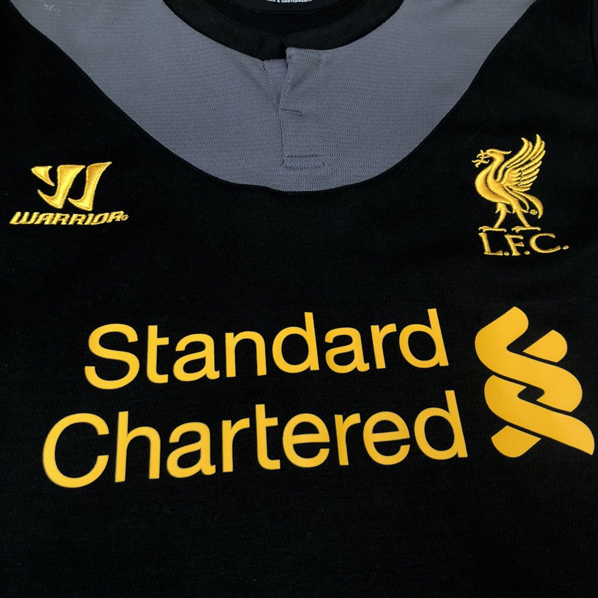 Warrior Liverpool 12/13 away shirt #8 Gerrard (Bnwt) youth size Size US XXS / EU 40 - 3 Thumbnail