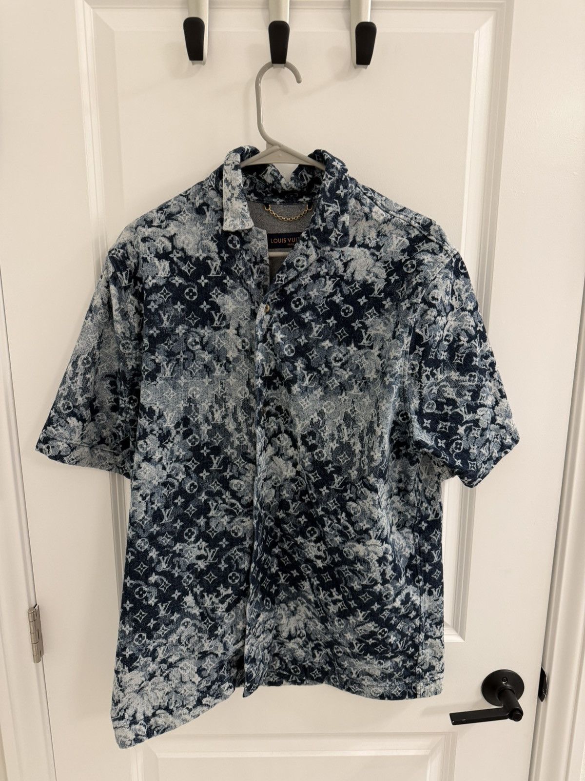 Louis Vuitton Denim Button-up T shirt