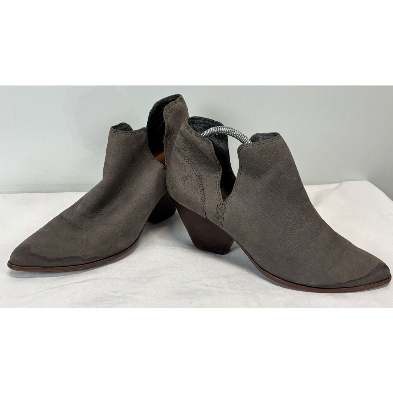 Frye FRYE Reina Cut Out Leather Ankle Boots Women's Size 10 Gray Block Heel 3 Inch Boots Size US 10 / IT 40 - 2 Thumbnail