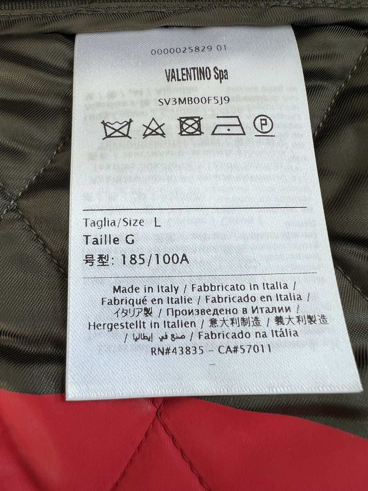 Valentino Poncho cloak in quilted polyamide/cotton blend, Italy Size US L / EU 52-54 / 3 - 18 Thumbnail