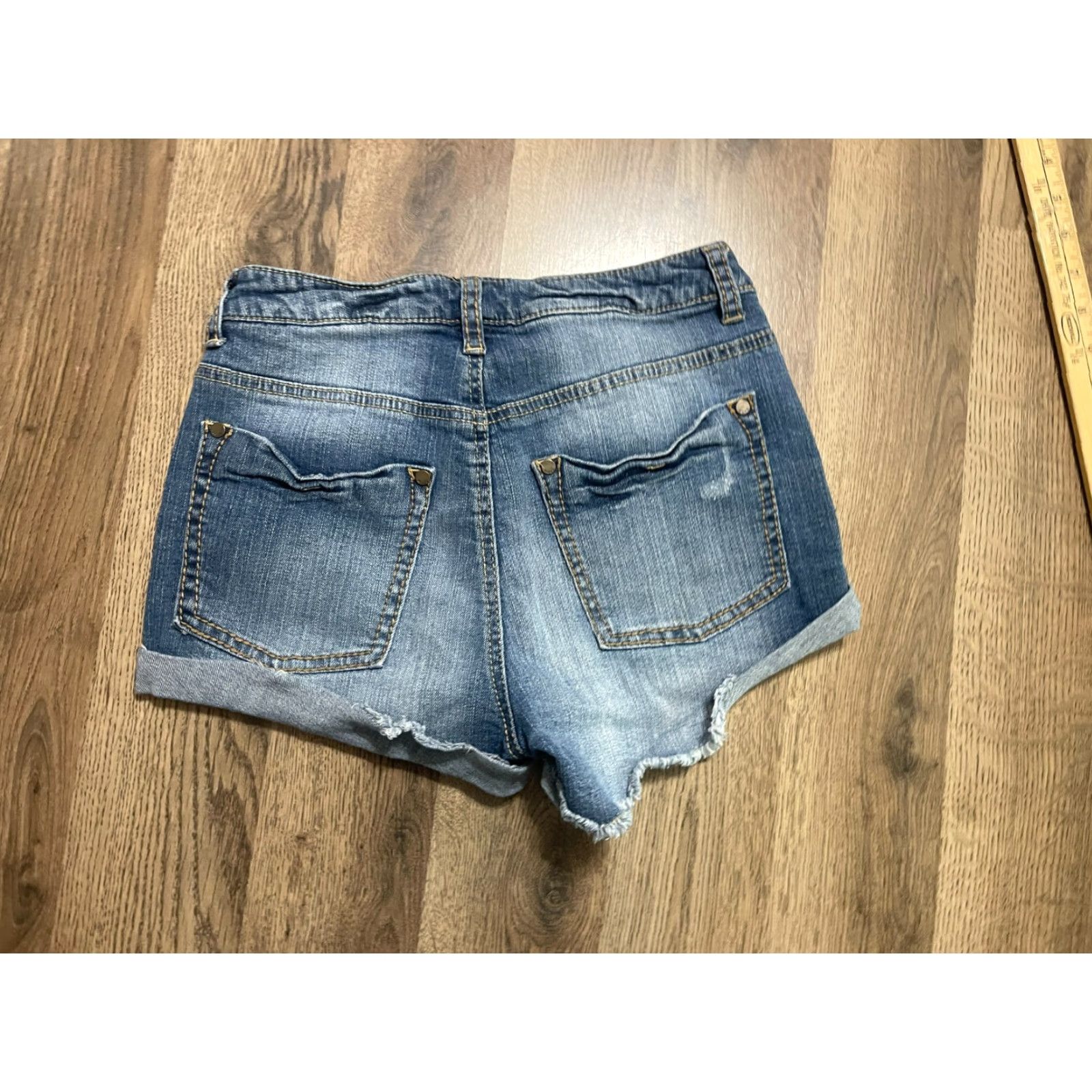Vintage Mudd Shorts Juniors Size 3 Blue Denim Cut Off Distressed Pockets cuffed Size 26" / US 2 / IT 38 - 2 Thumbnail