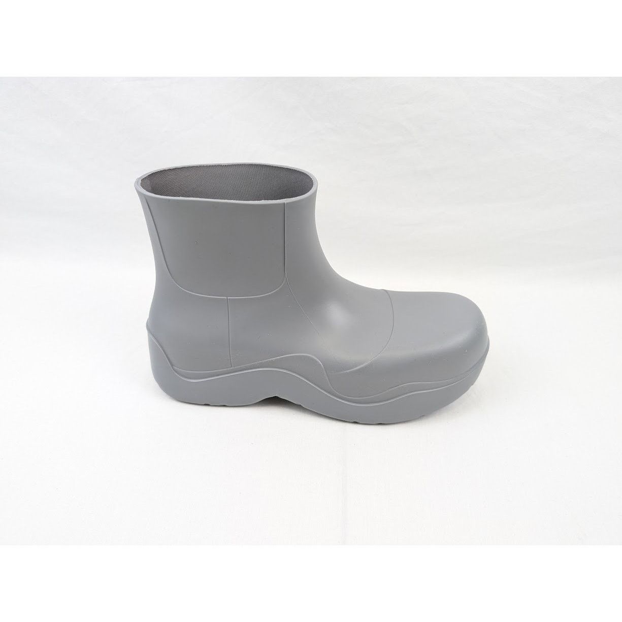 Bottega Veneta o1rshd1 Rubber Matt Puddle Boots in Vapor Size US 11 / EU 44 - 1 Thumbnail