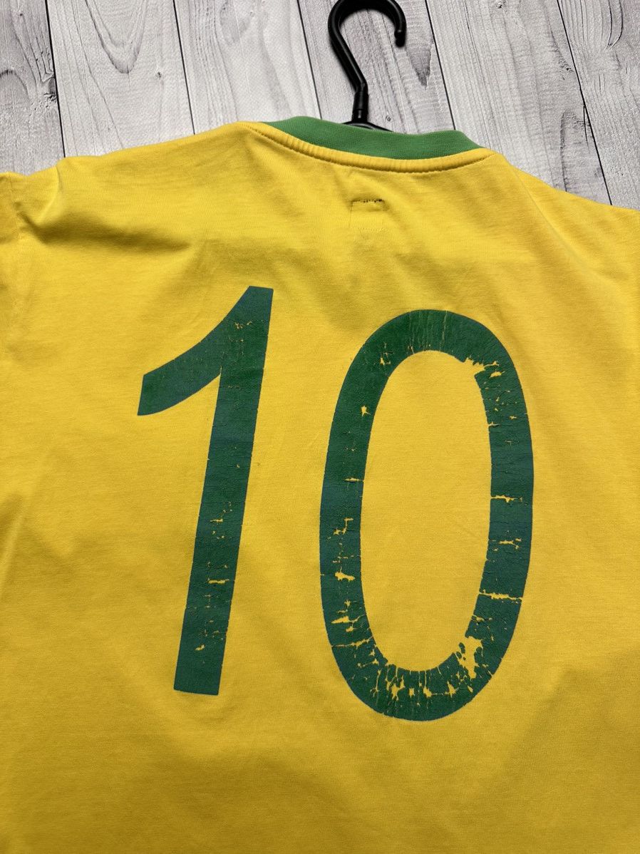 Adidas × Vintage Vintage adidas 10 Brazil soccer tee Brasil size M/L Size US L / EU 52-54 / 3 - 8 Thumbnail