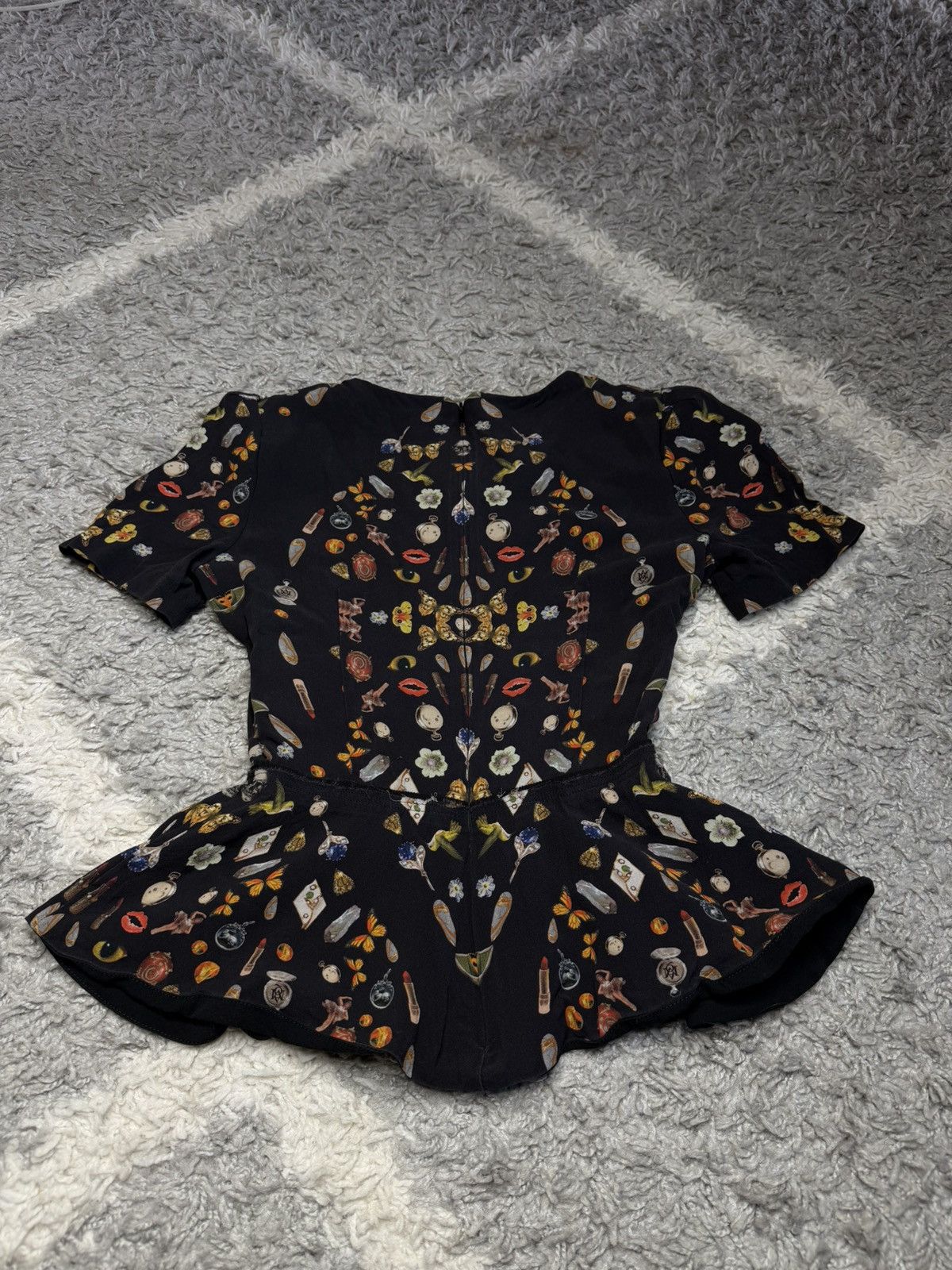 Alexander McQueen Archive Alexander McQueen Silk/Viscose Obsession Talisman Size S / US 4 / IT 40 - 1 Thumbnail
