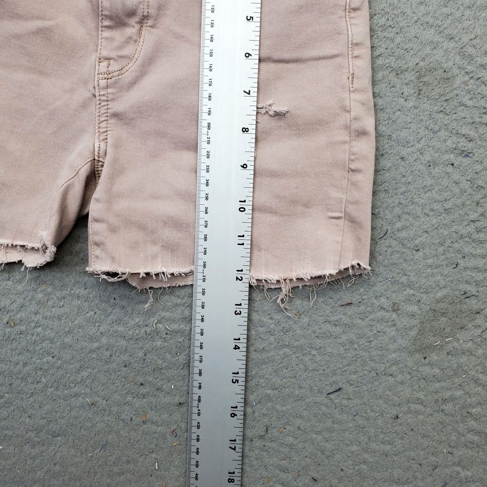 American Eagle Outfitters American Eagle Outfitters Pink Distressed Cut-Off Shorts Women's 4 - 4 Inseam, 13" Waist, 5-Pocket Denim, Stretchable, Casual, Spring/Summer - Womens Size 27" / US 4 / IT 40 - 3 Thumbnail