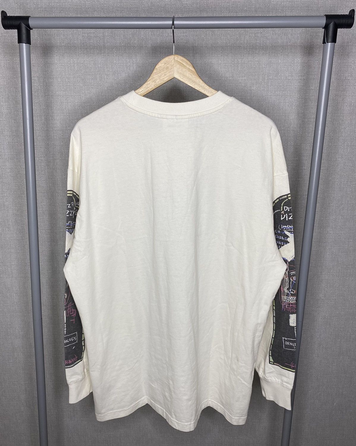 H&M × Jean-Michel Basquiat × Who Decides War Who Decides War H&M Jean Michael Basquiat Long Sleeve Sz L Size US L / EU 52-54 / 3 - 8 Thumbnail