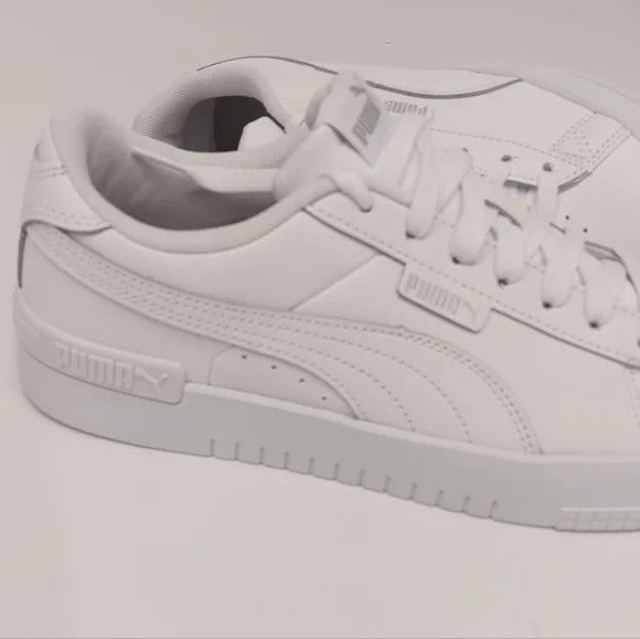 Puma Puma Women's Jada White & Silver Low Top Sneakers - US9.5 Size US 9.5 / IT 39.5 - 8 Thumbnail