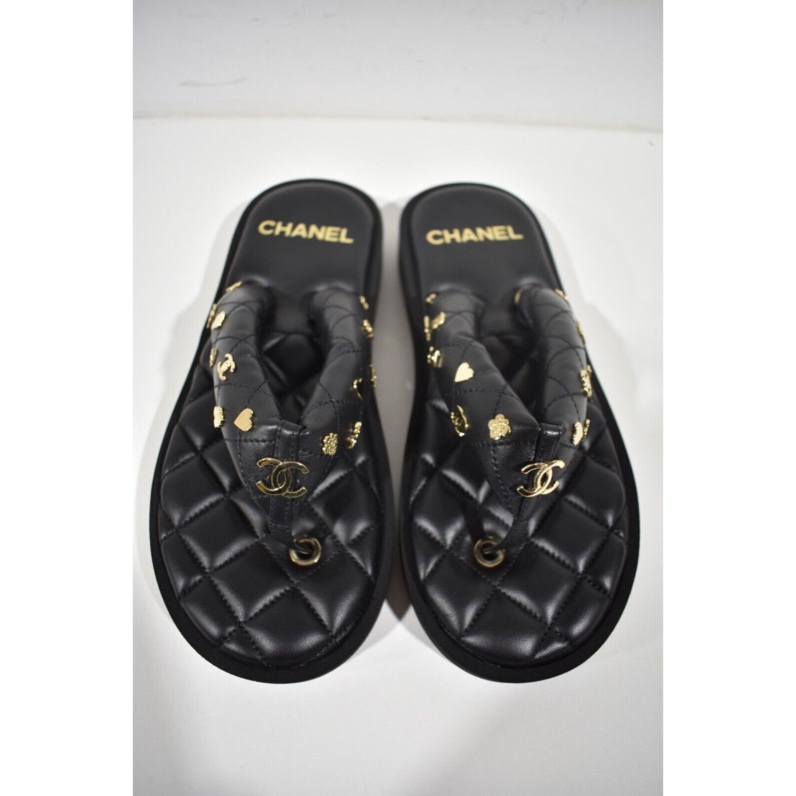 Chanel Chanel 23P Black Quilted Charms Padded Pool Thong Logo Size US 7.5 / IT 37.5 - 3 Thumbnail