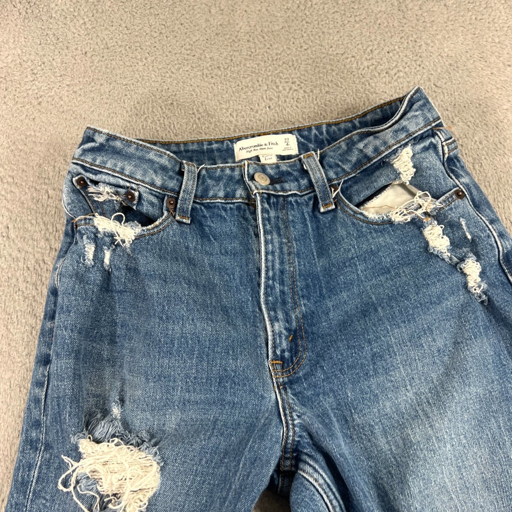 Abercrombie & Fitch Abercrombie & Fitch Mom High Rise Curve Love Jeans Size 27/4 R Blue Women Size 27" / US 4 / IT 40 - 4 Thumbnail
