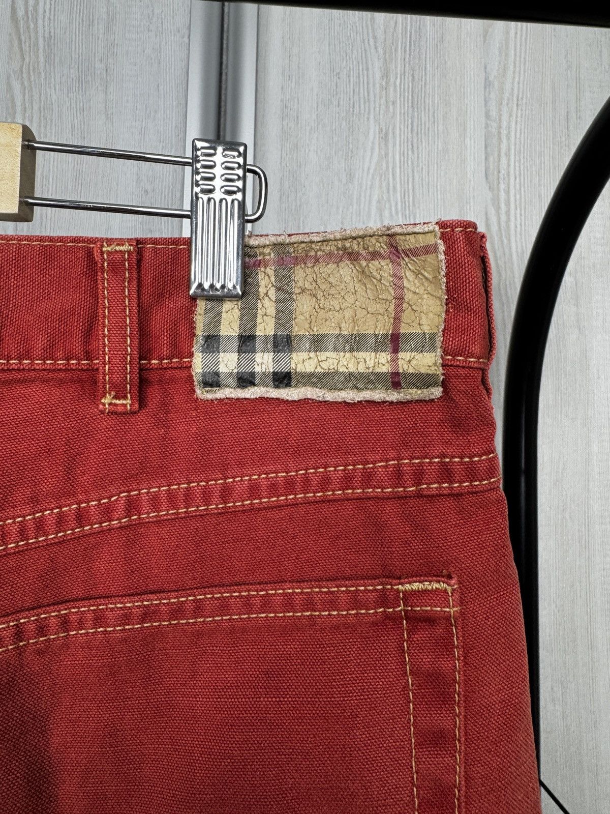 Burberry Burberry London brick red cotton cargo nova check shorts Size US 38 / EU 54 - 9 Thumbnail