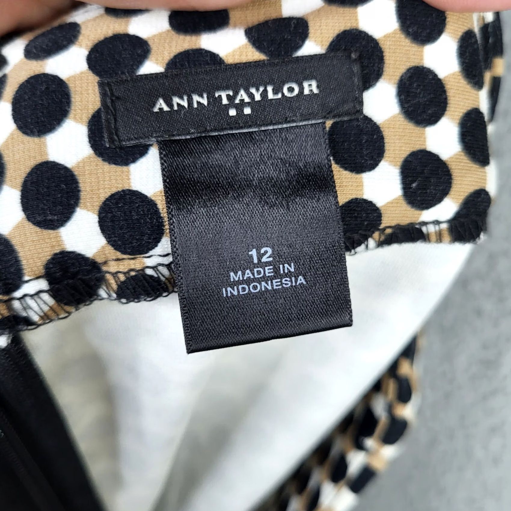 Ann Taylor Ann Taylor Womens black polka dot mini pencil skirt Size 12 - Excellent Condition Size 34" / US 12 / IT 48 - 3 Thumbnail