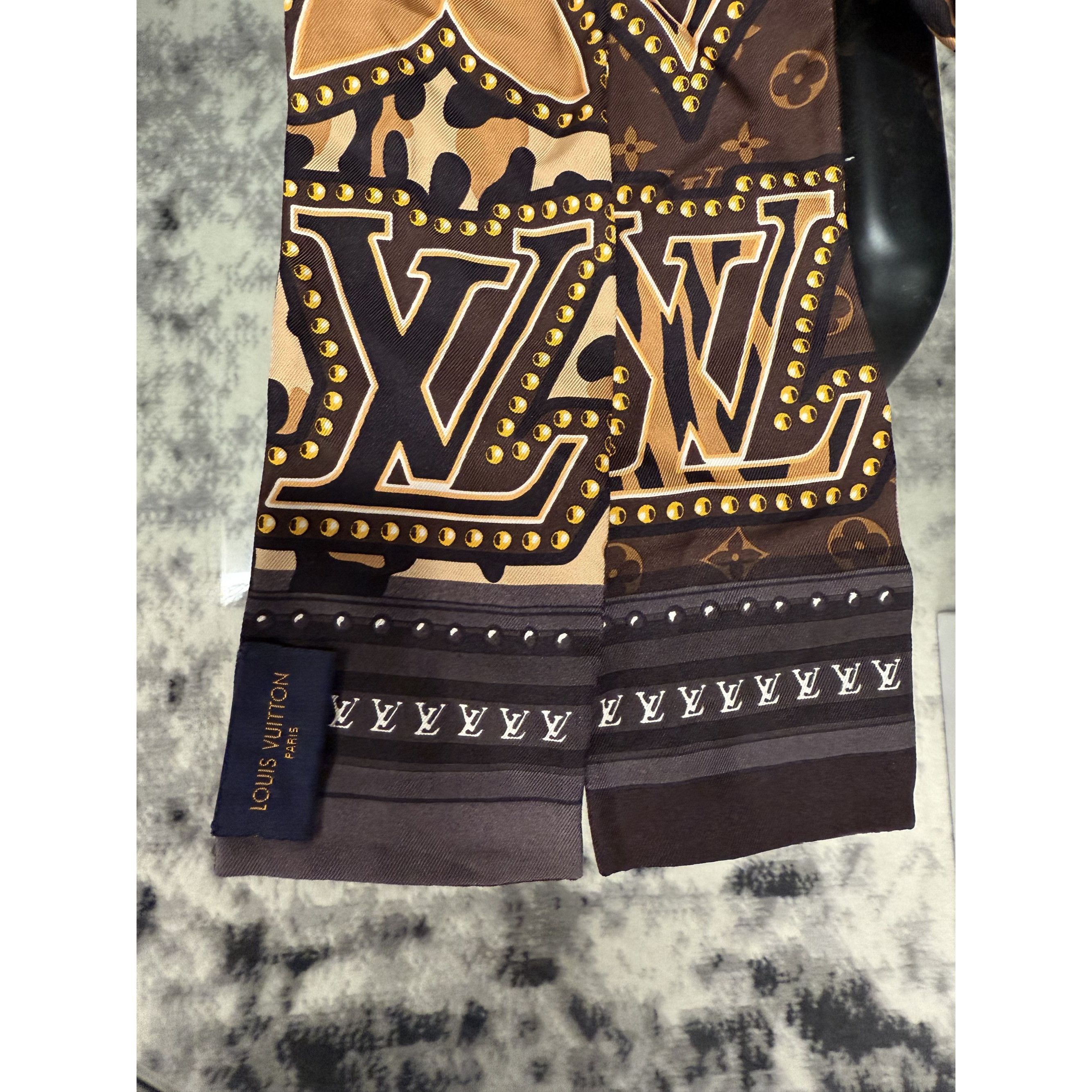 Louis Vuitton Louis Vuitton Monogram Jungle Bandeau Scarf 100% Silk Brown/ Size ONE SIZE - 7 Thumbnail