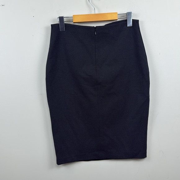 Emporio Armani EMPORIO ARMANI Elegant Black Pencil Skirt 44 Size 28" / US 6 / IT 42 - 4 Thumbnail