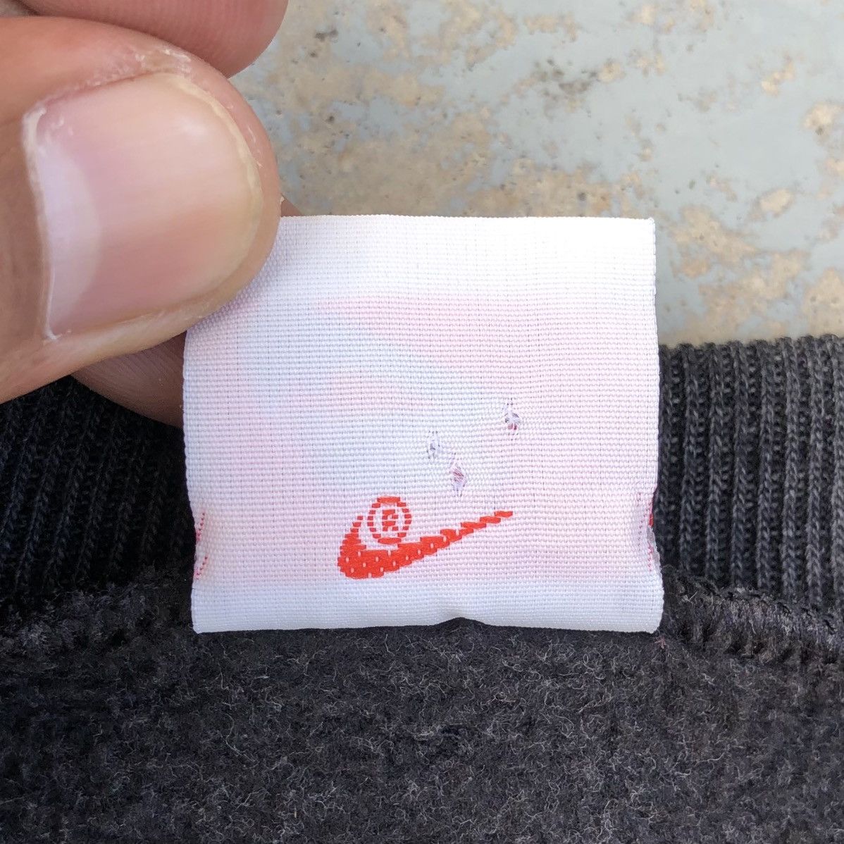 Nike Vintage Nike Air Jordan Michael Jordon Sun Faded Sweatshirts Size US L / EU 52-54 / 3 - 15 Thumbnail