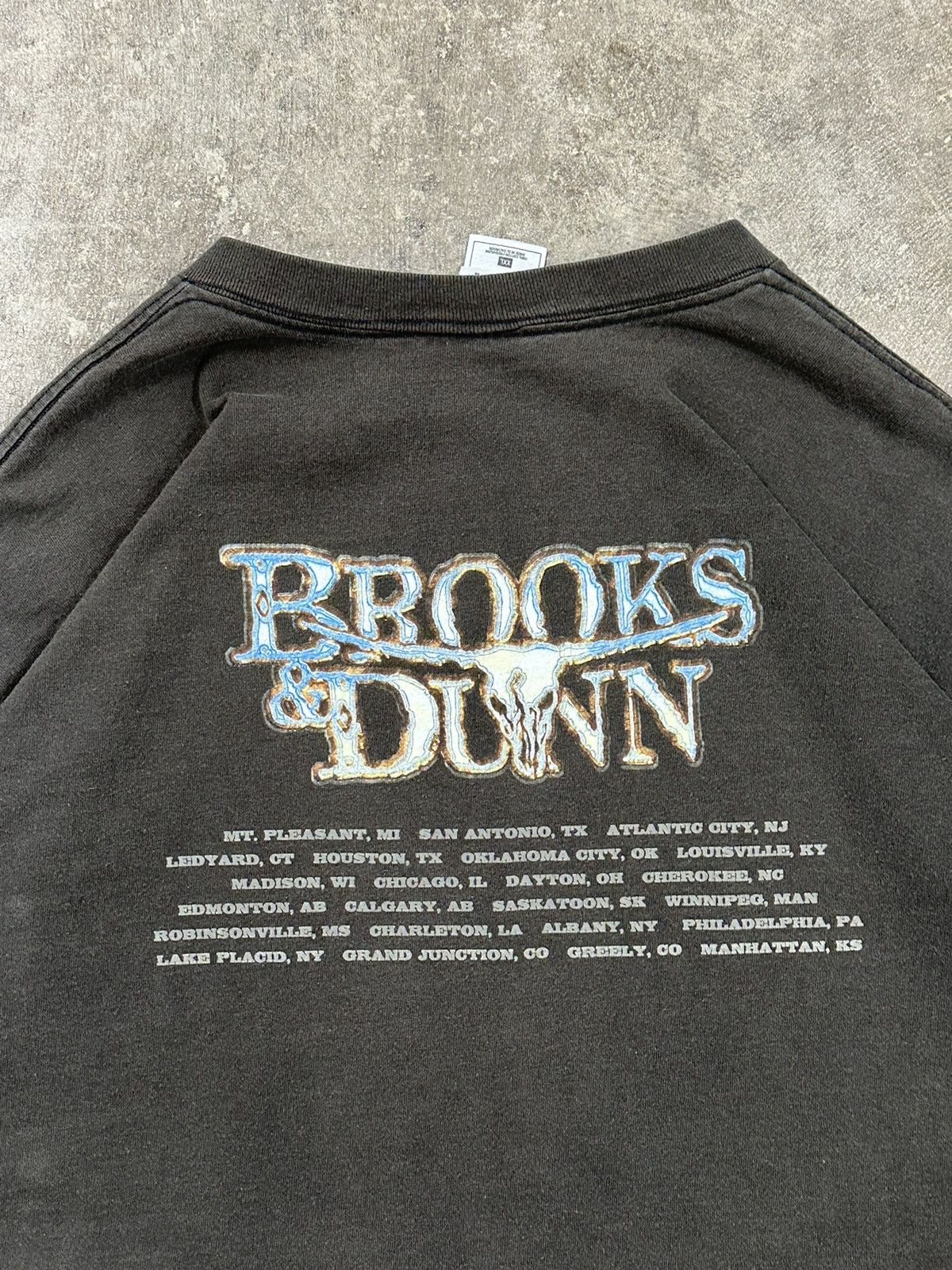 Band Tees Vintage 90s Brooks And Dunn Flames Country Band T-Shirt Size US XXL / EU 58 / 5 - 6 Thumbnail