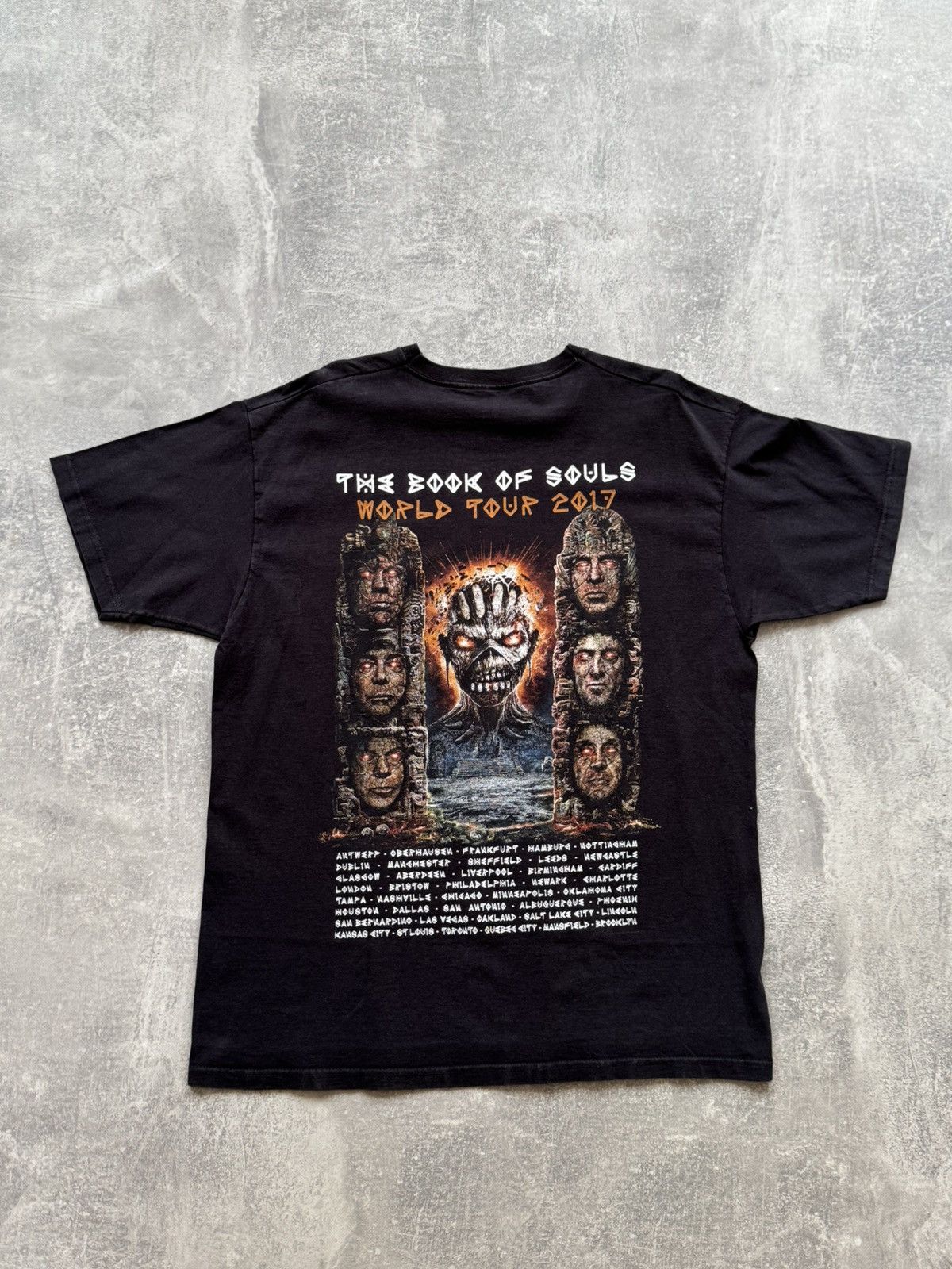 Iron Maiden Vintage Iron Maiden The Book Of Souls Tour T-shirt Size US XL / EU 56 / 4 - 3 Thumbnail