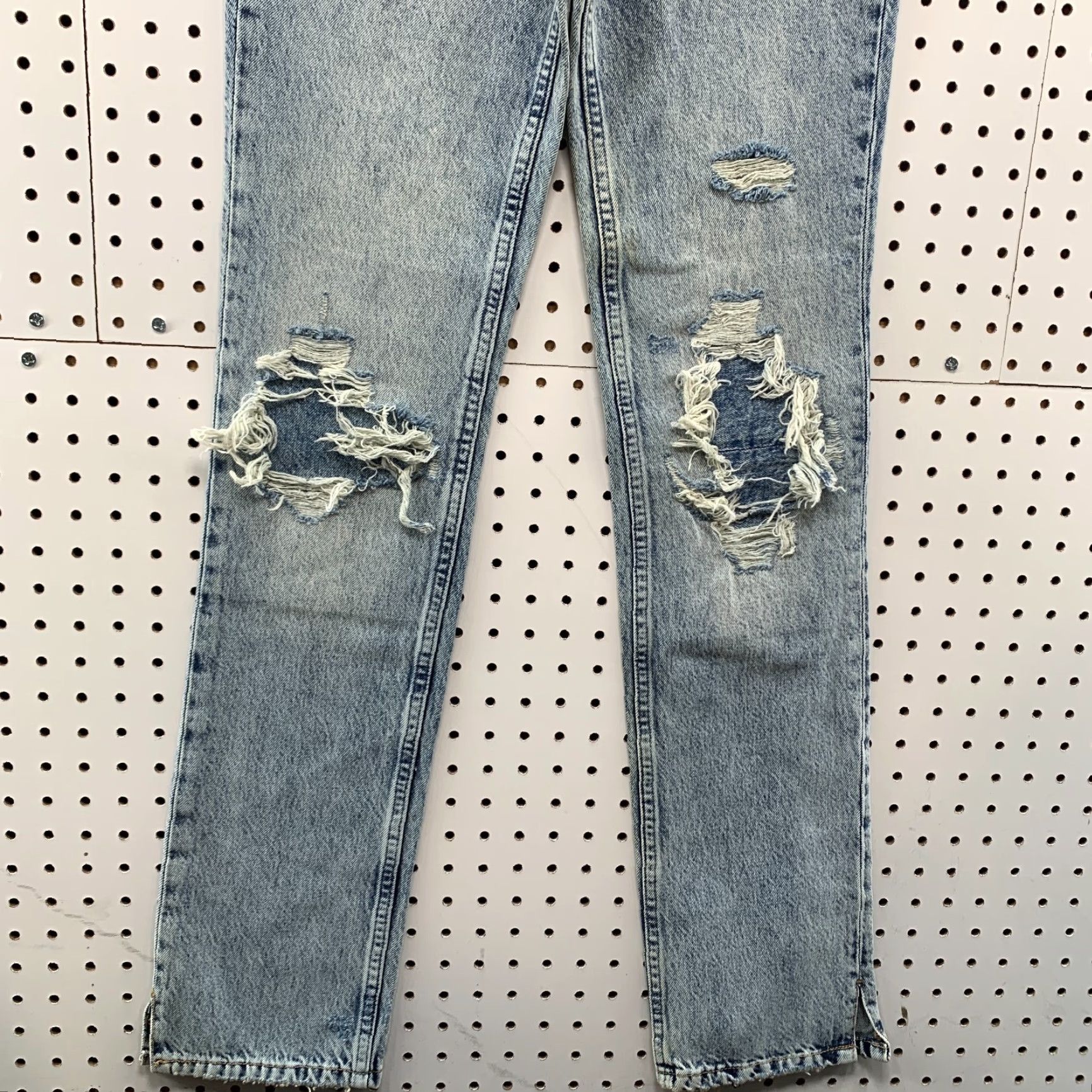 Free People FREE People High Rise Denim Jeans Womens Size 24x32 Distressed NWT 130 Denim Jeans Shop Now Size 42" / US 20 - 6 Thumbnail