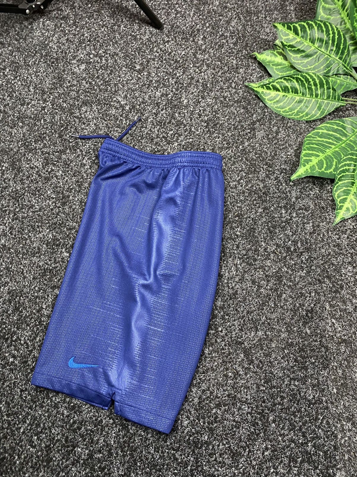 Nike Nike England size S shorts Size US 30 / EU 46 - 7 Thumbnail