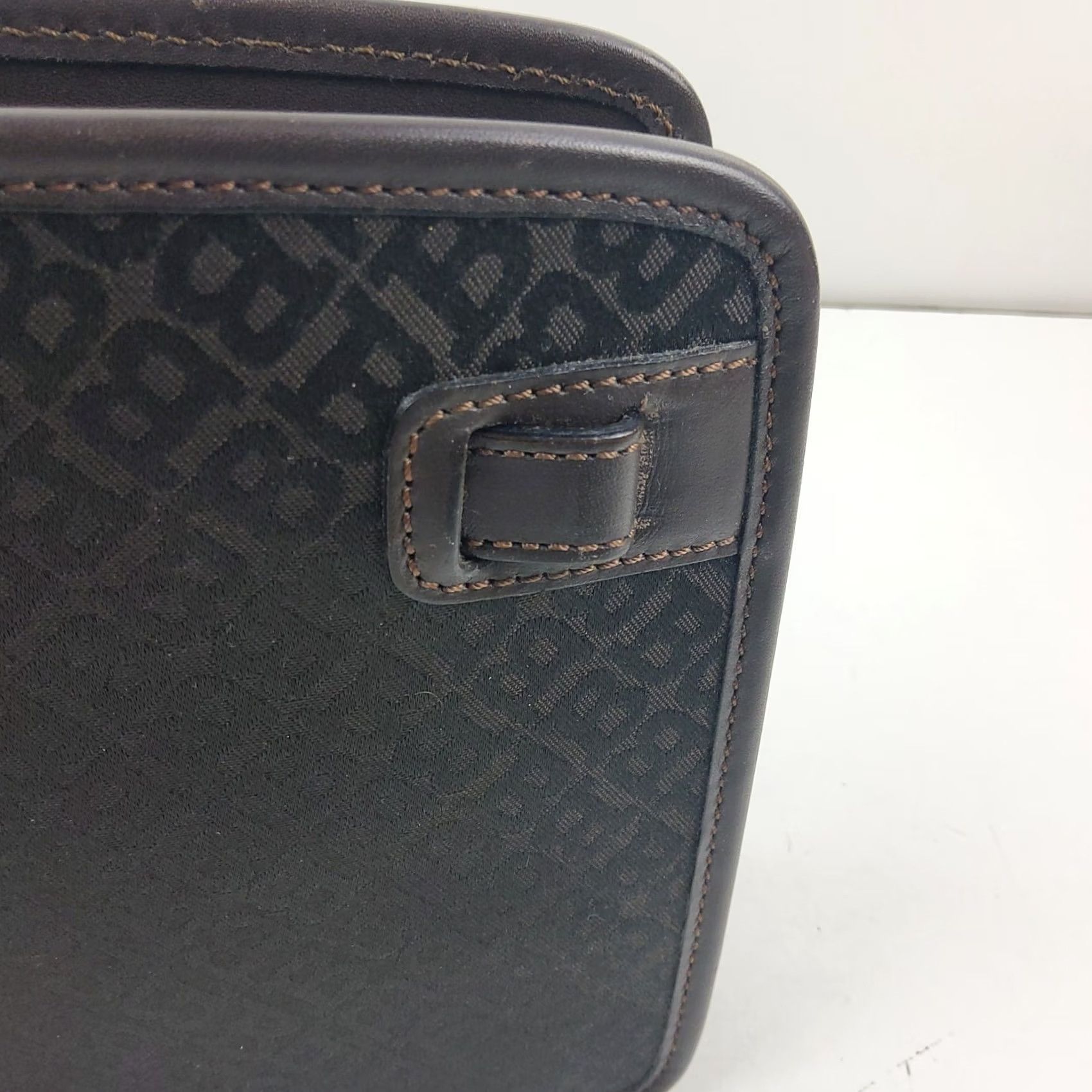 Bally BALLY Signature Leather Trim Clutch Zipper Bag Retractable Wrist Strap Unisex Bag Brown Zipper Clutch Size ONE SIZE - 6 Thumbnail